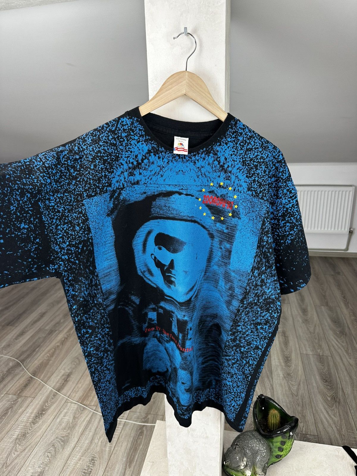 Band Tees U2 Zooropa 1993 T-Shirt Vintage Zoo TV The Final XL Rare Size US XL / EU 56 / 4 - 1 Thumbnail