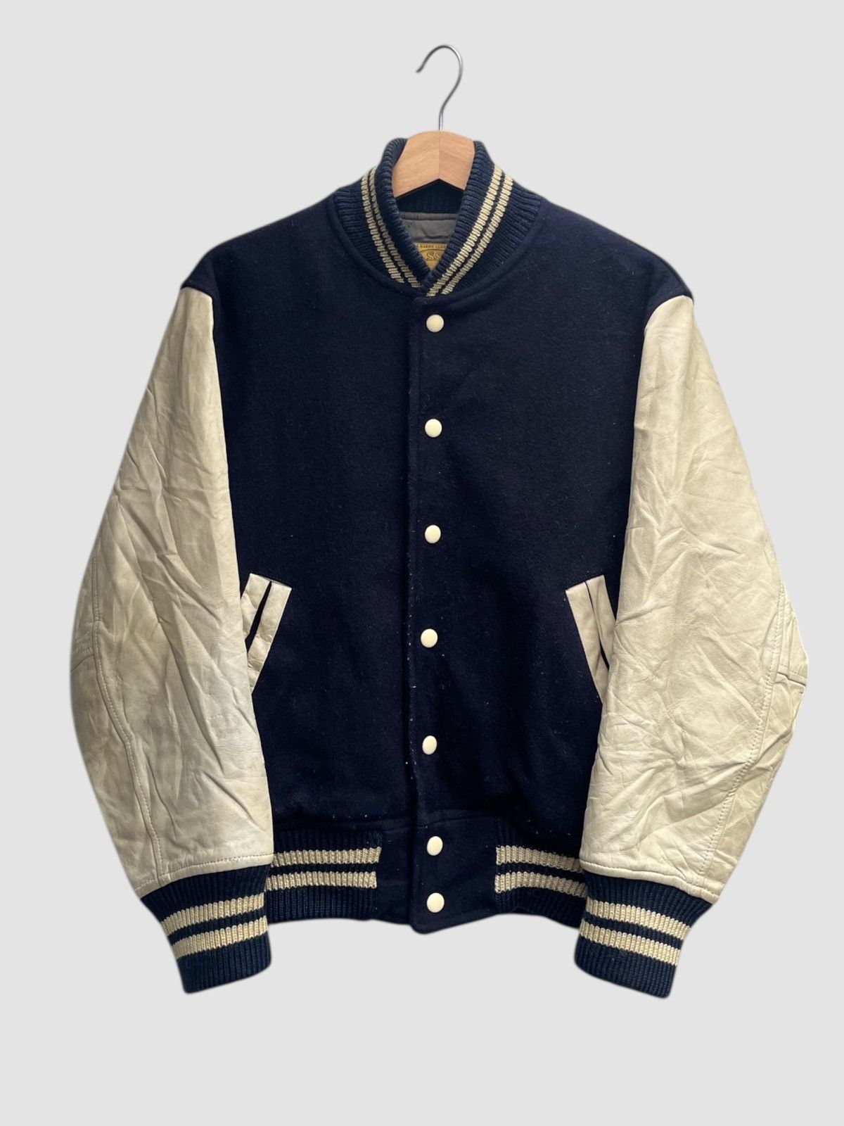 Vintage Vintage Bassett Walker Leather Sleeves Varsity Jacket Size US M / EU 48-50 / 2 - 1 Thumbnail