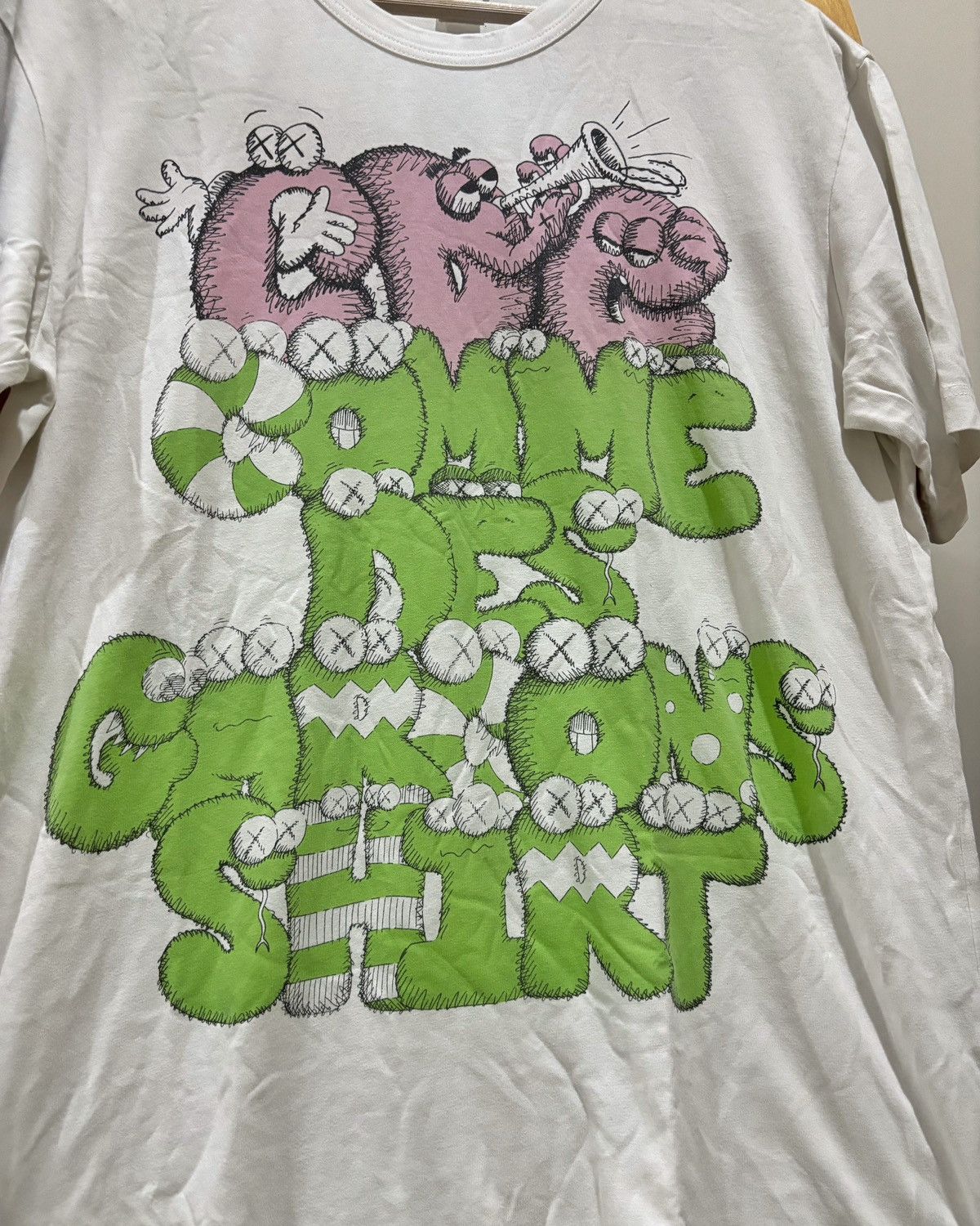 Comme des Garcons Comme des Garcons x Kaws Size US XL / EU 56 / 4 - 2 Thumbnail
