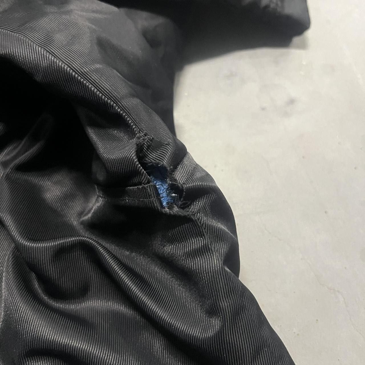 Nike Crazy Vintage Y2K/2000s Nike Black Essential Swoosh WindBreaker Hoodie! Size US XXL / EU 58 / 5 - 6 Thumbnail