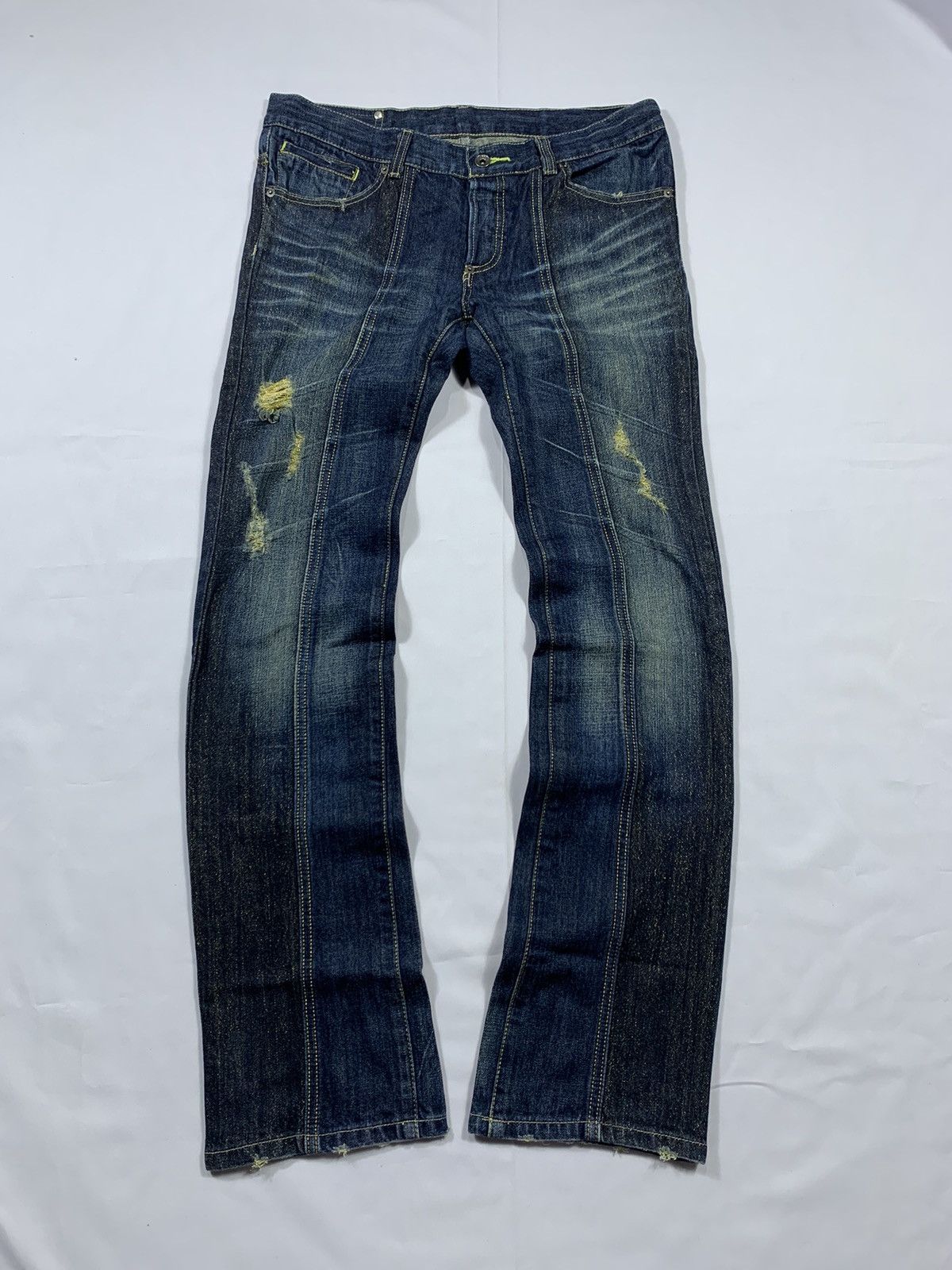 Sick Flared Buffalo Hybrid Distresses Denim jeans