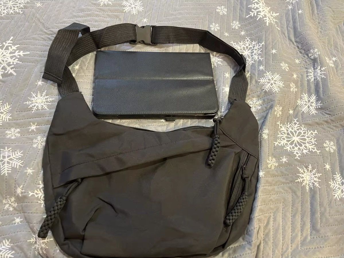 Japanese Brand × Vintage Nylon Hobos Crossbody Bags Size ONE SIZE - 10 Thumbnail