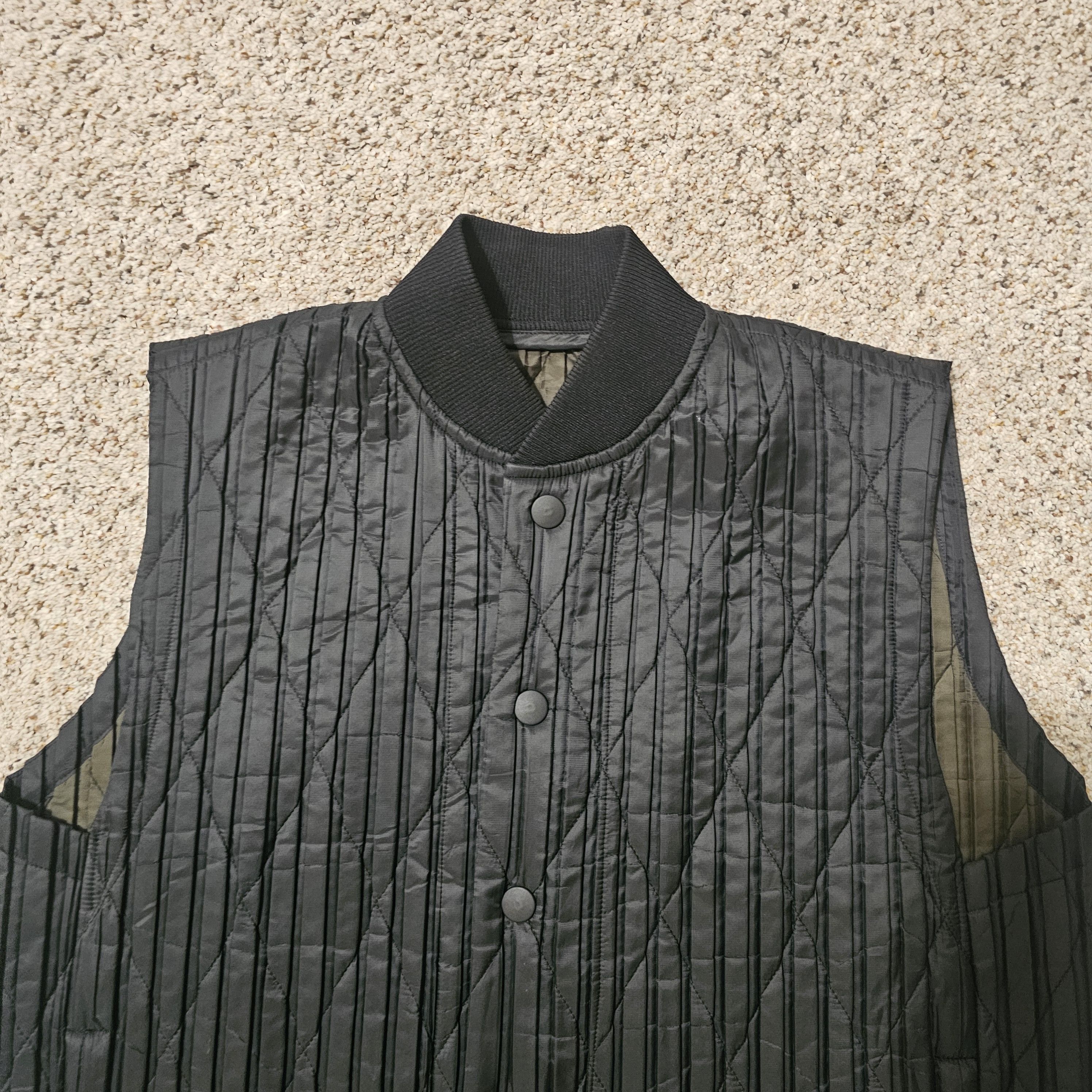 Issey Miyake Homme Plissé Issey Miyake Black Padded Pleats Vest Size 2/M Size US M / EU 48-50 / 2 - 7 Thumbnail