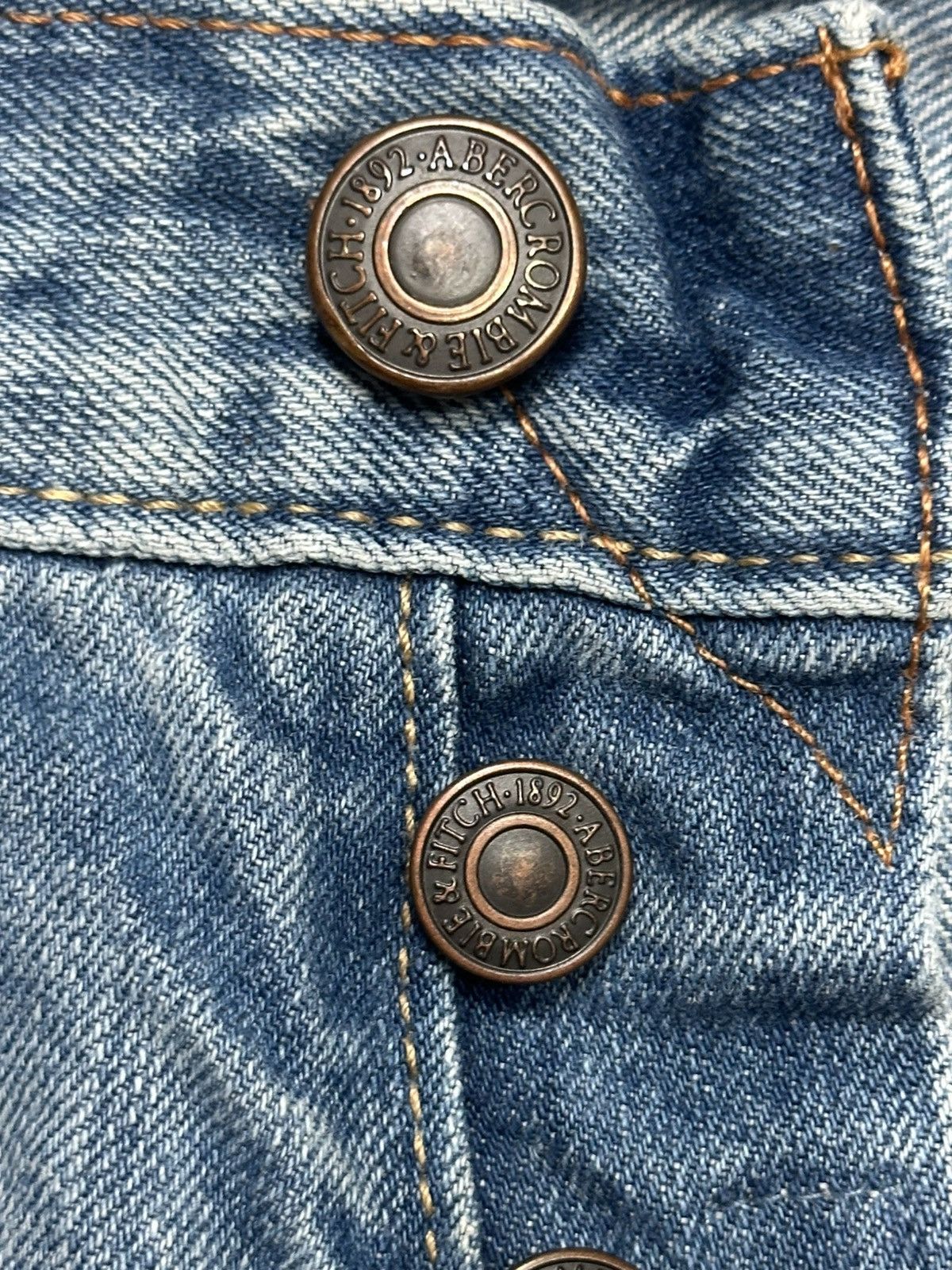 Abercrombie & Fitch Abercrombie & Fitch Distressed Light BlueWash Jeans & Faded Size US 33 - 11 Thumbnail