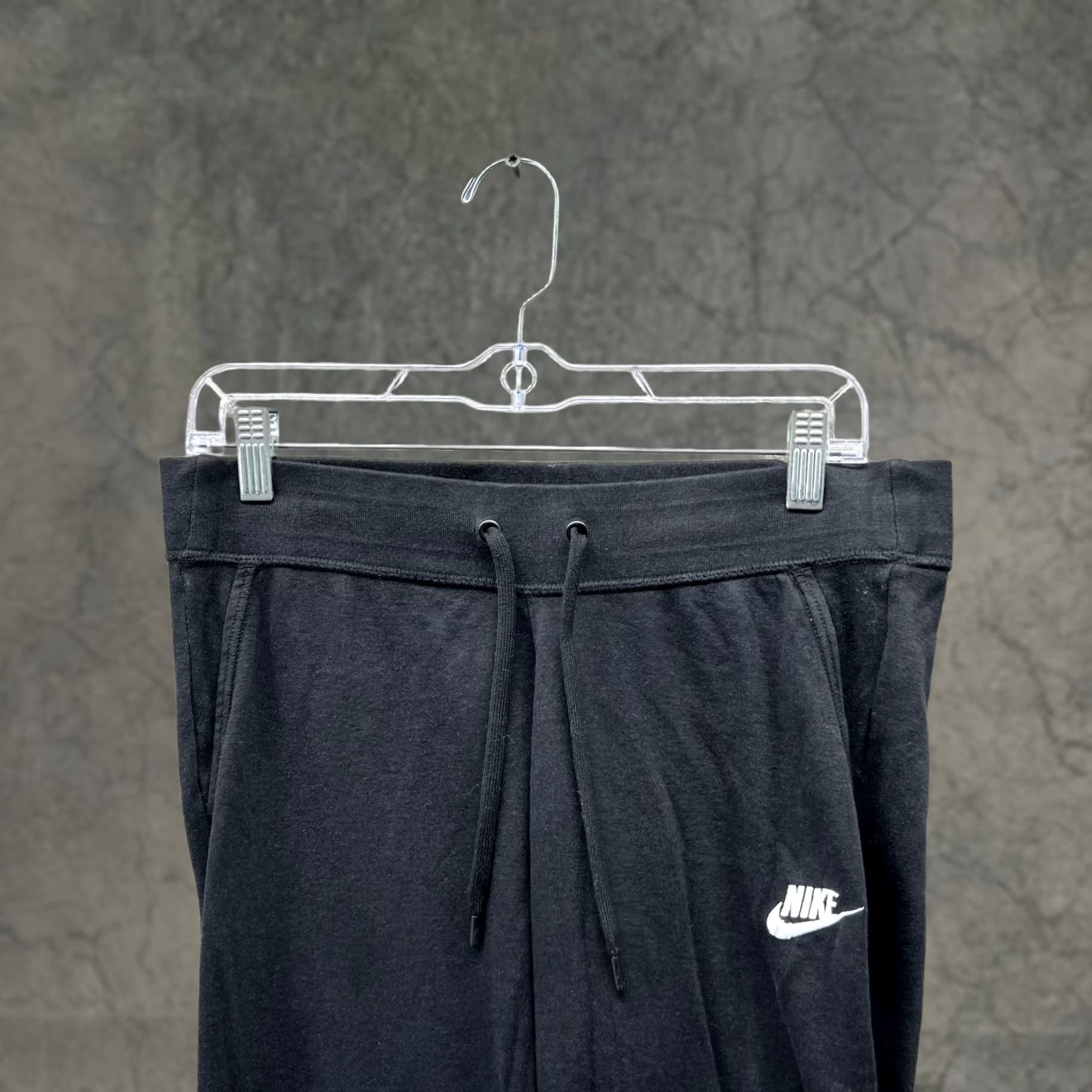 Nike Nike Sweatpants Women Medium Black Athletic Jogger Cotton Fleece Pockets Casual Wool? Size 32" / US 10 / IT 46 - 1 Thumbnail