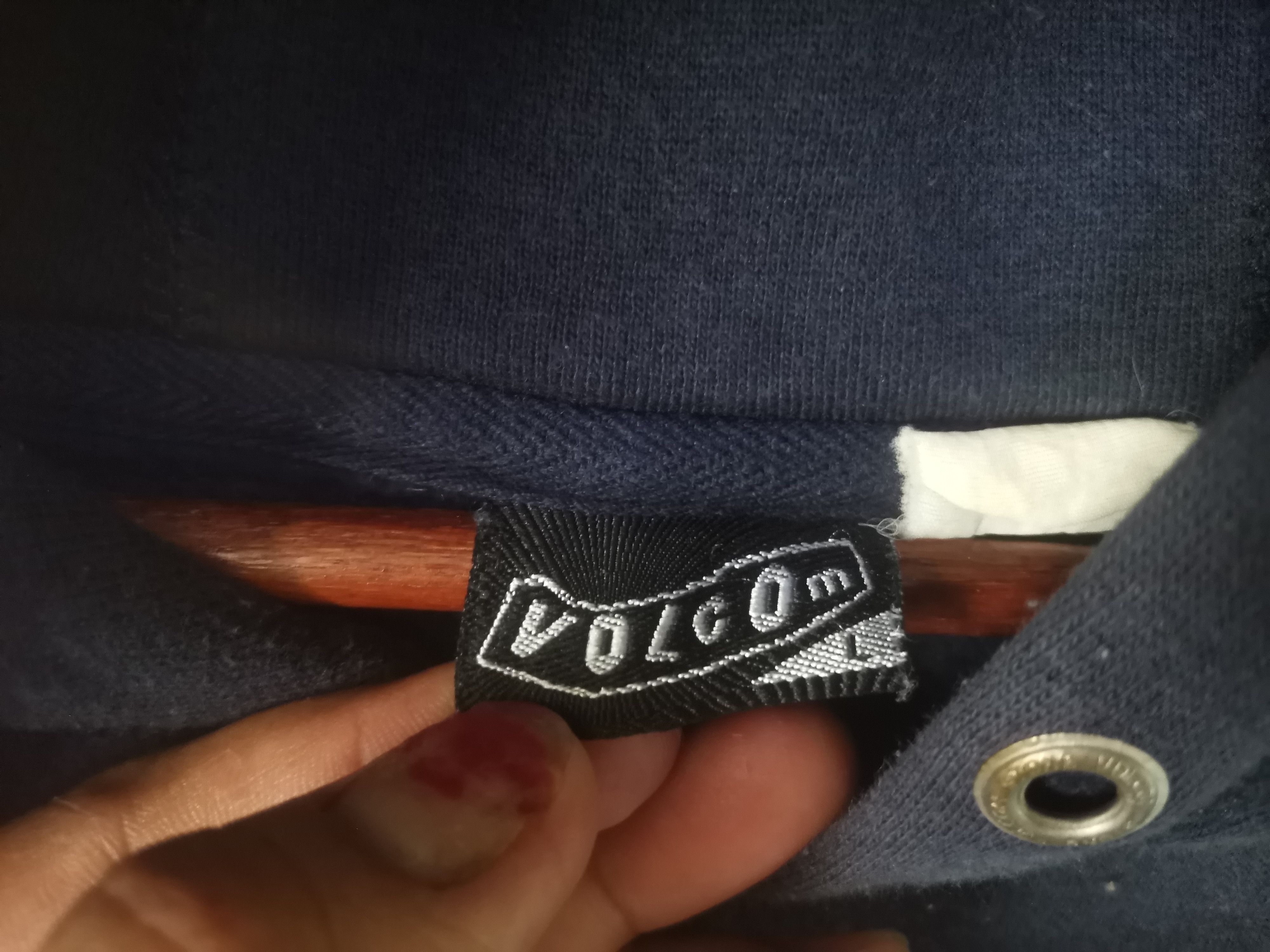 Vintage × Volcom Rare vintage Volcom hoodies nice design Size US L / EU 52-54 / 3 - 3 Thumbnail