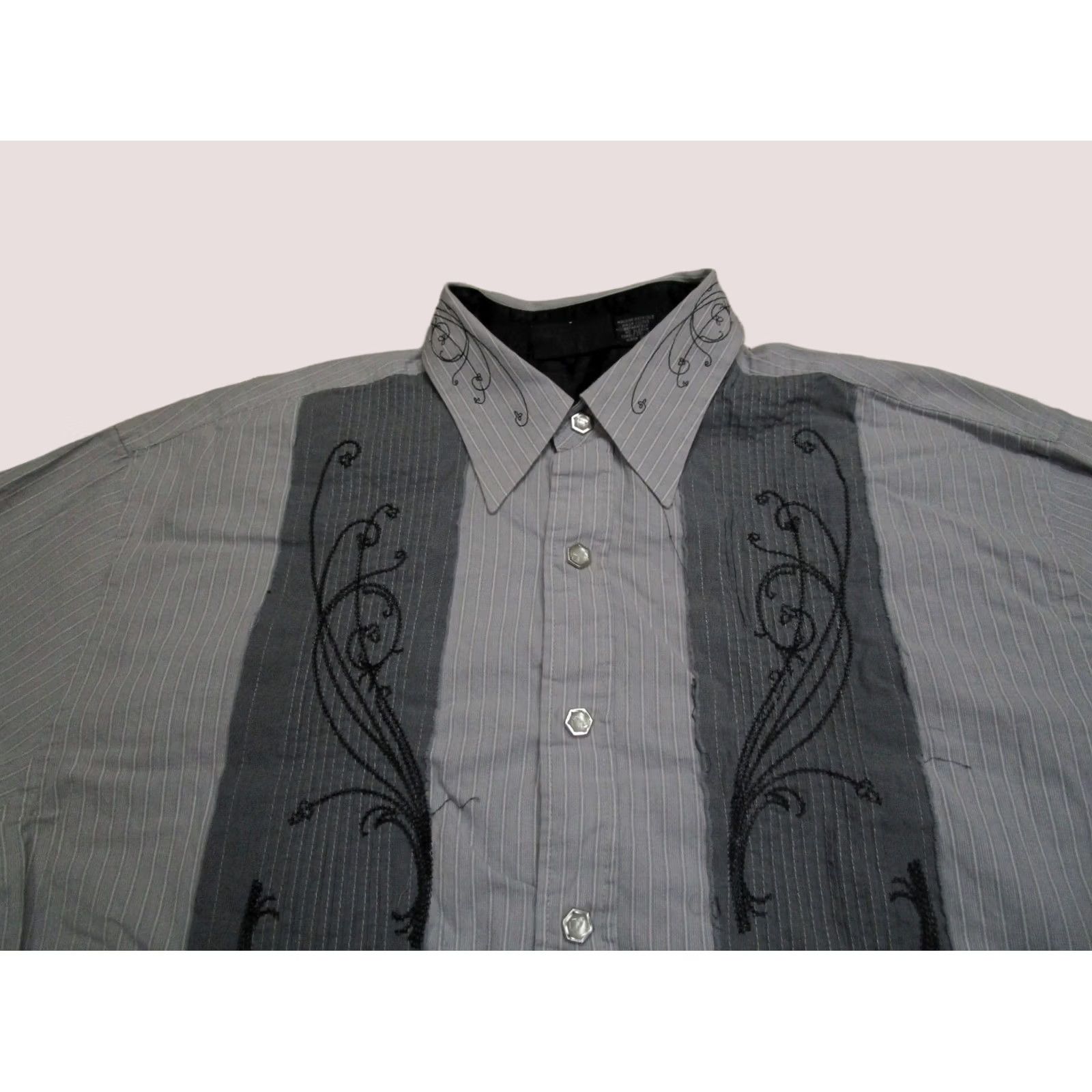 Fender Fender Shirt Men 2XL Gray Striped Long Sleeve Embroidered Rock & Roll Snap Button-Up Casual Shirt Size US XXL / EU 58 / 5 - 1 Thumbnail