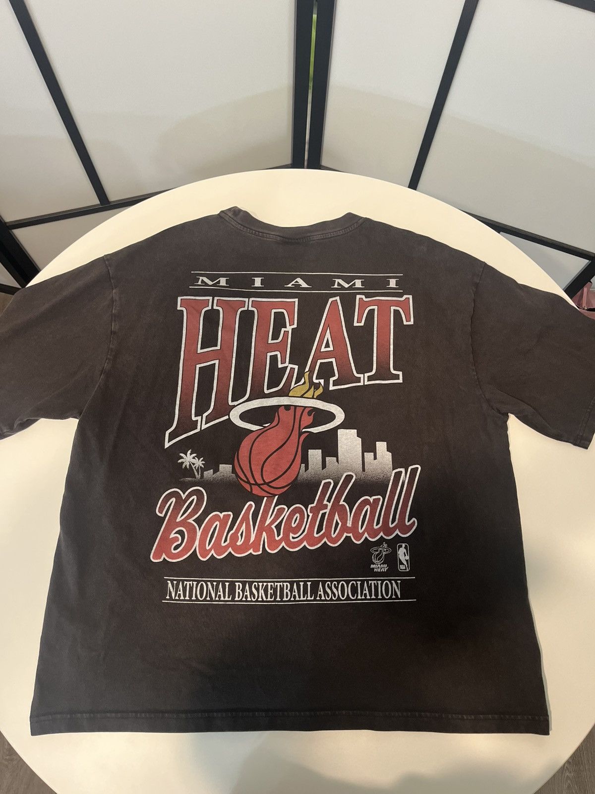 Gap GAP NBA Miami Heat Graphic T-Shirt – XL Size US XL / EU 56 / 4 - 4 Thumbnail