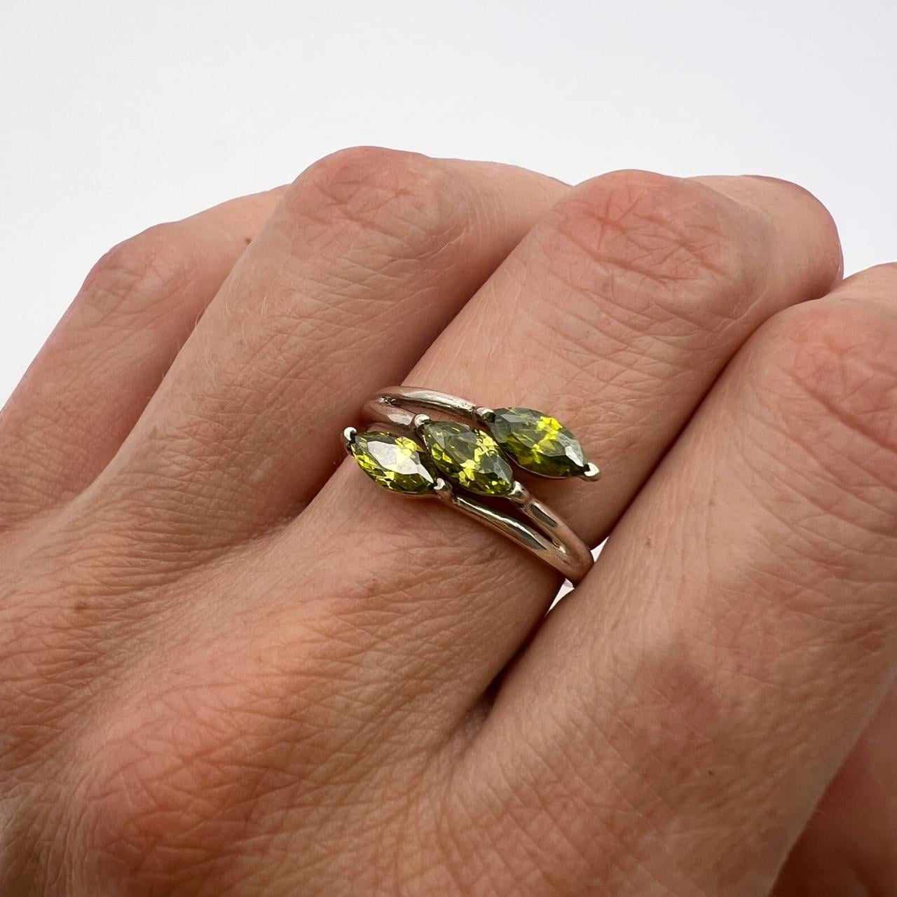 Sterling Silver Vintage USSR Ring Sterling Silver 925 Stone Green Size 7 US Size ONE SIZE - 3 Thumbnail