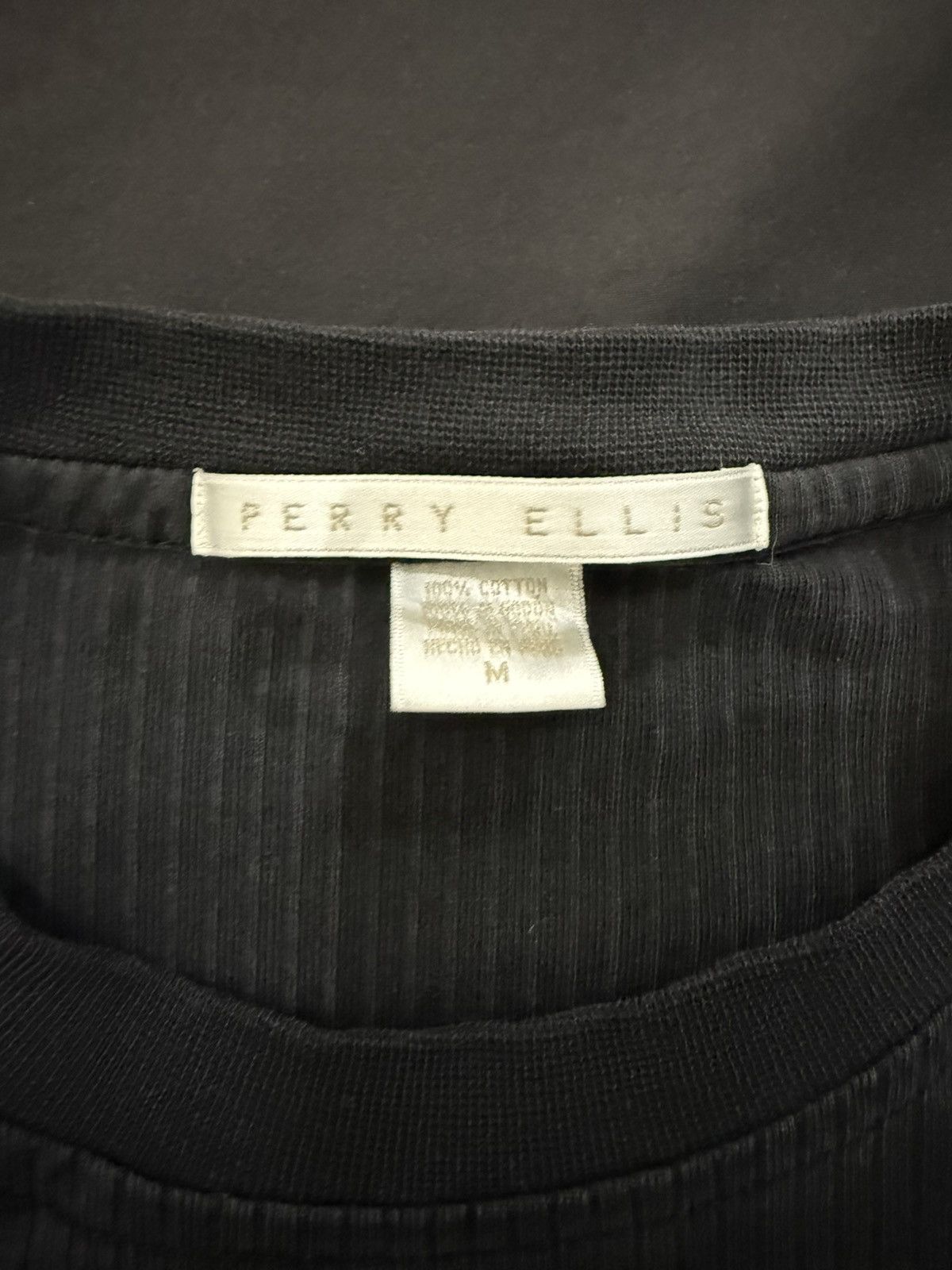 Perry Ellis Perry ellis vintage black t-shirt size medium Size US M / EU 48-50 / 2 - 2 Thumbnail