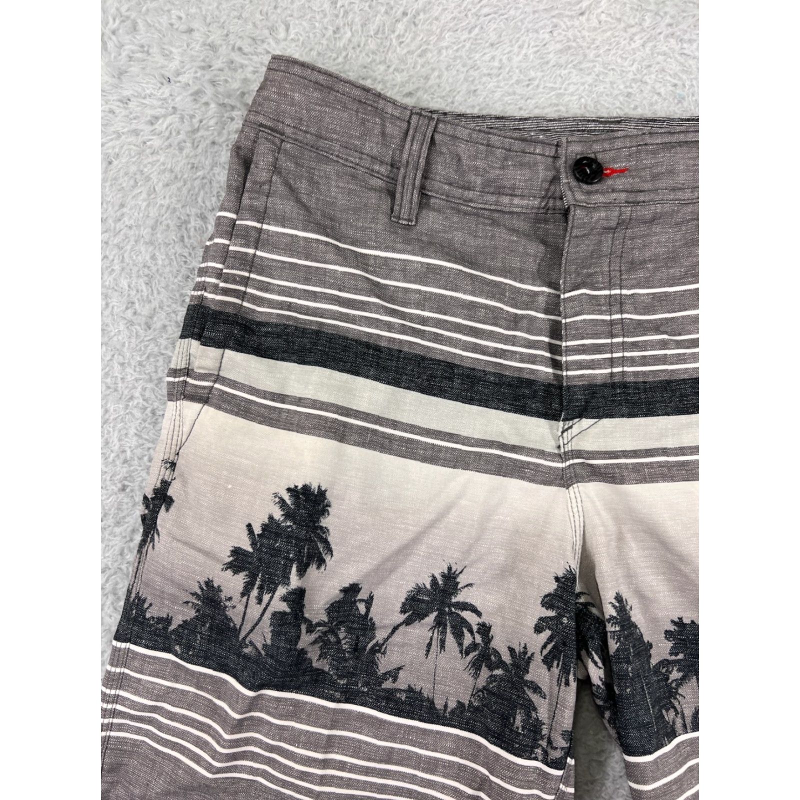 O'Neill O'Neill Mens 30 Gray Chino Shorts Hawaiian Palm Tree Print Polyester Beach Print Chino Style Casual Aloha Summer 30 in Gray Men’s Shorts Size US 30 / EU 46 - 6 Thumbnail
