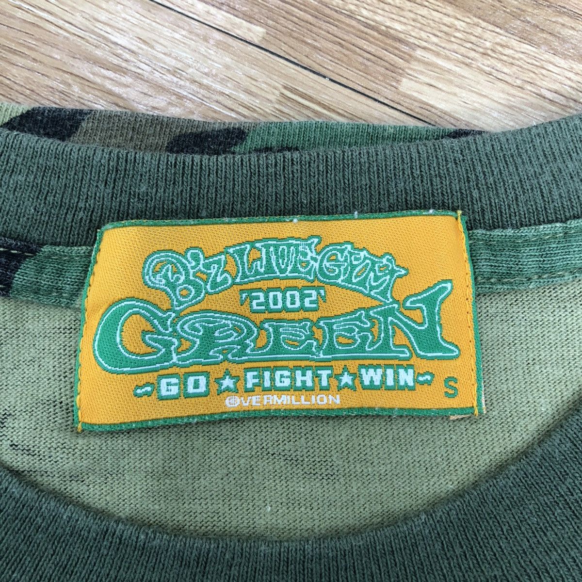 Band Tees × Vintage Y2K Rock And Roll B’z Live Gym Green Tee Shirt Camouflage Size US S / EU 44-46 / 1 - 5 Thumbnail