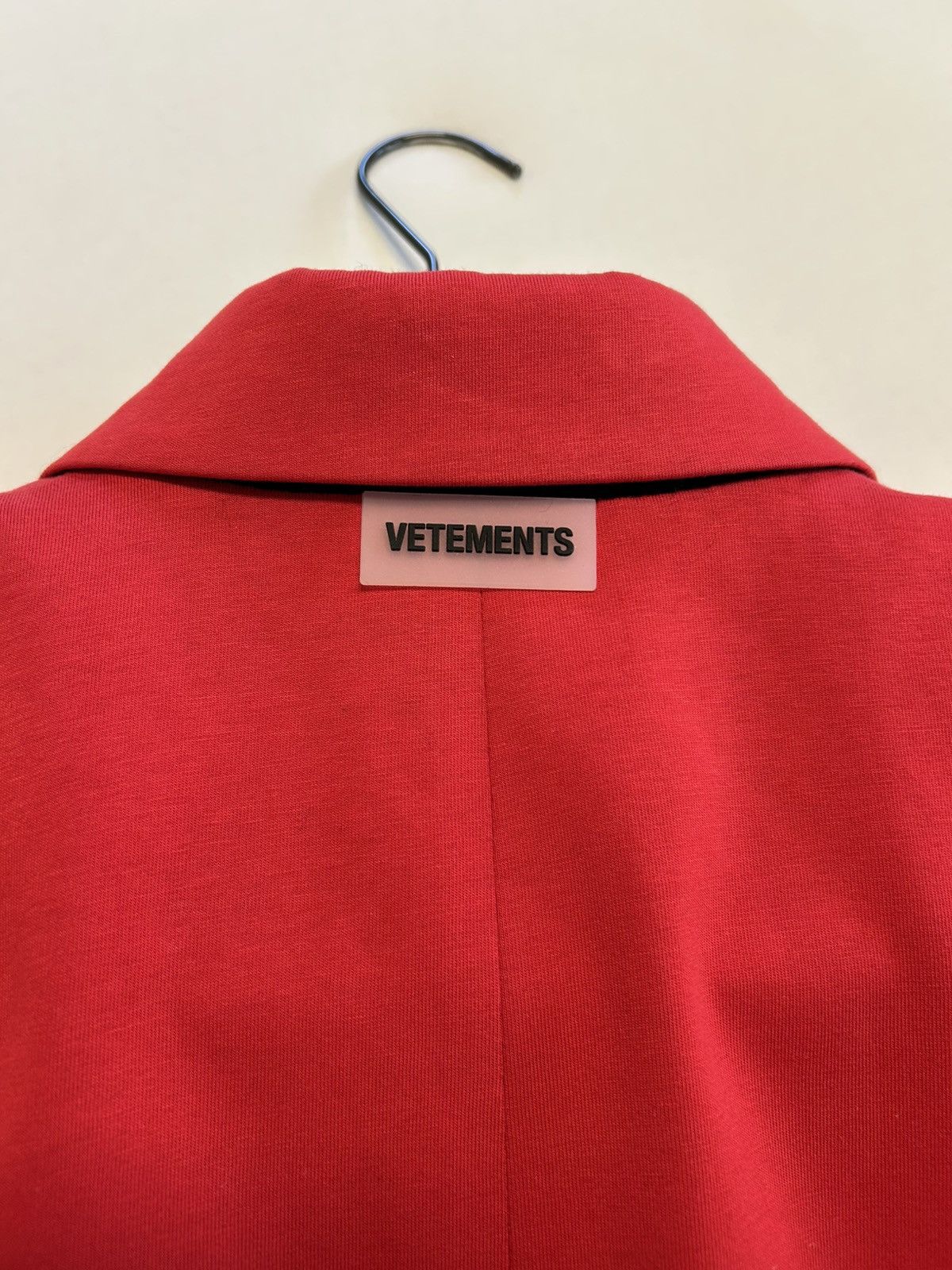 Vetements FW2022 Power-Shoulder Coat Red Size US L / EU 52-54 / 3 - 11 Thumbnail