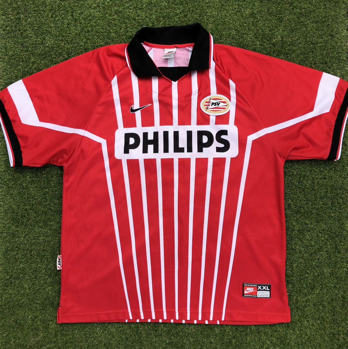 image of Nike x Soccer Jersey Authentic Psv Eindhoven 1997/98 Vintage Football Shirt in Red, Men's (Size 2XL