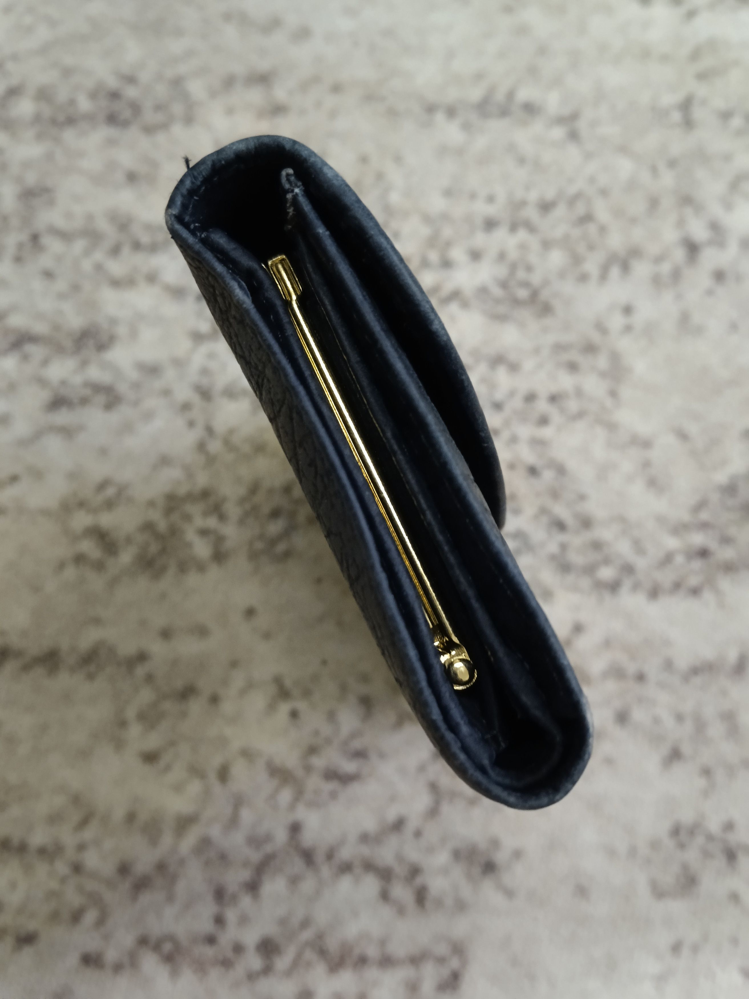 Genuine Leather × Leather RARE🔥OG ELEPHANT LEATHER UNISEX WALLET Size ONE SIZE - 6 Thumbnail