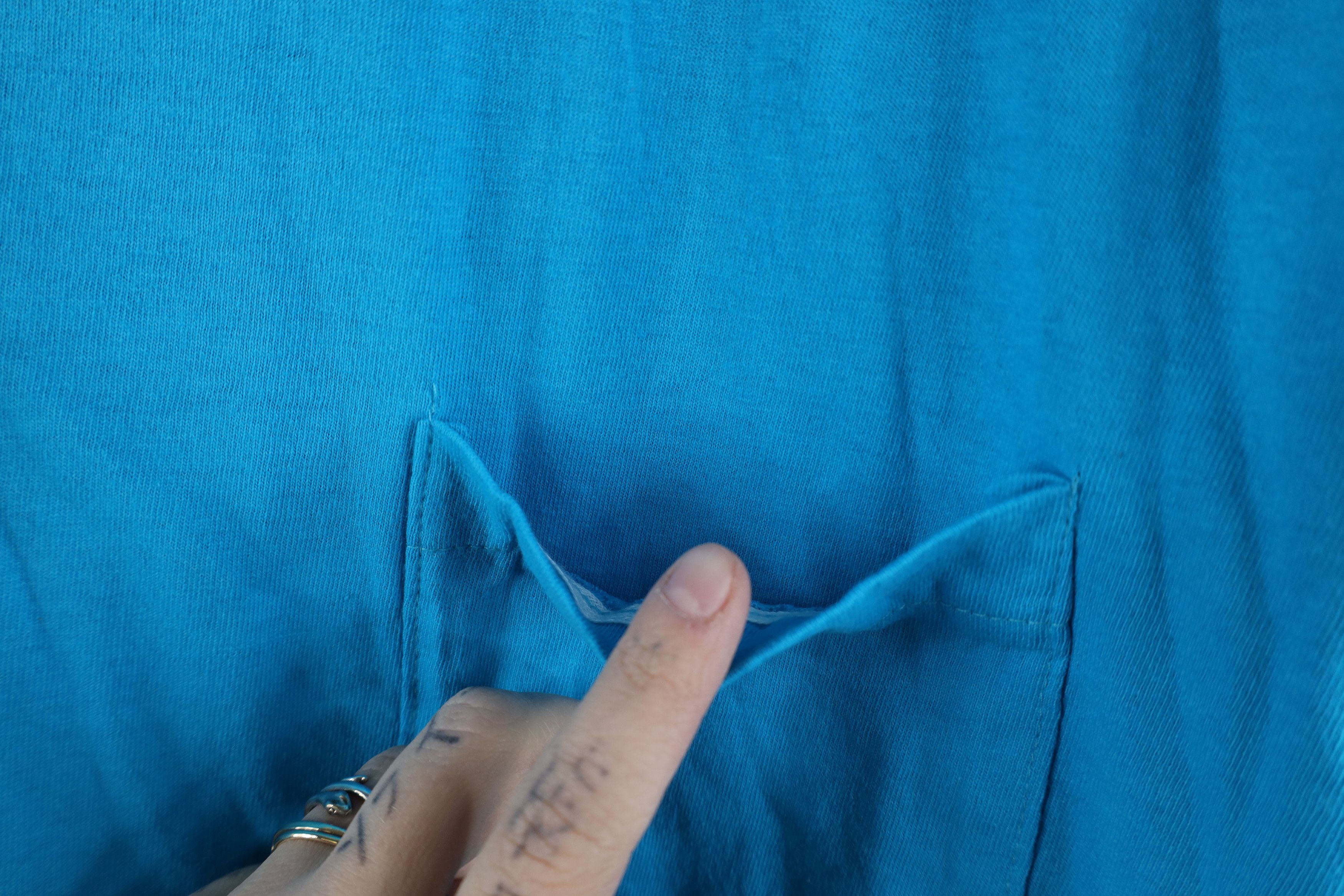 Vintage Vintage 90s Streetwear Blank Cotton Pocket T-Shirt Blue USA Size US L / EU 52-54 / 3 - 6 Thumbnail
