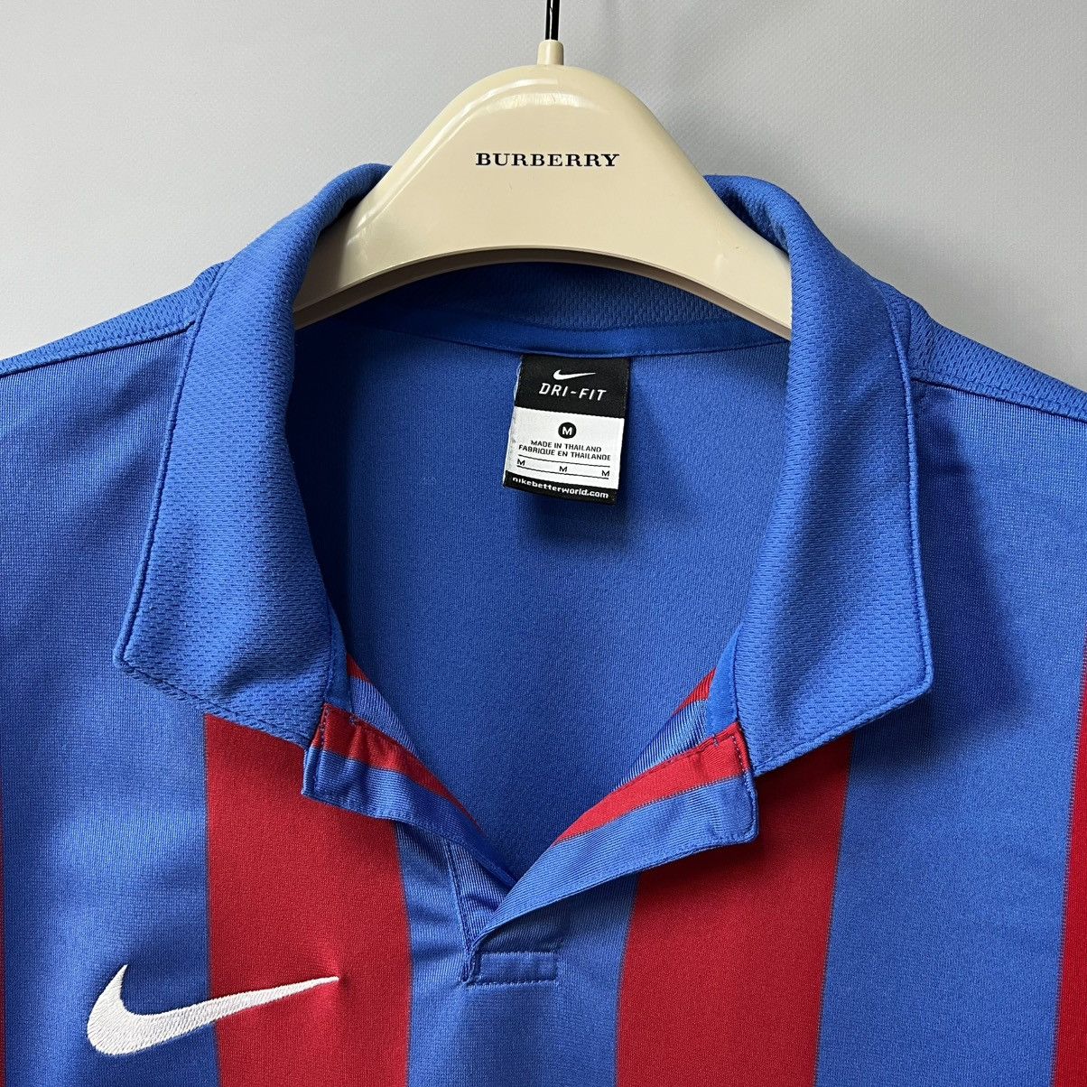 Nike Nike Jersey y2k Soccer Shirt Size US M / EU 48-50 / 2 - 8 Thumbnail