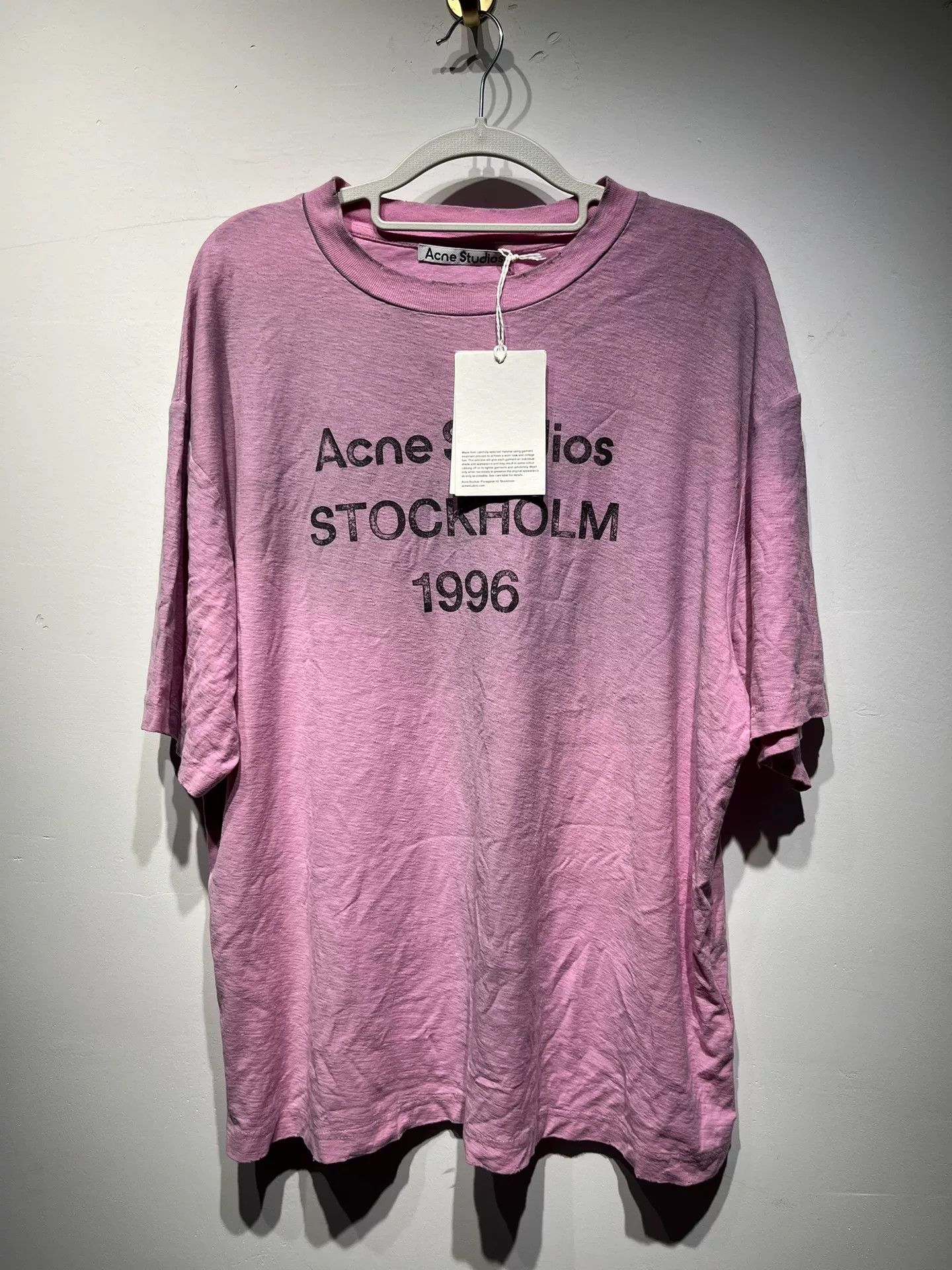 Acne Studios Acne Studios Printed Pink T-Shirt S Women Size S / US 4 / IT 40 - 1 Thumbnail