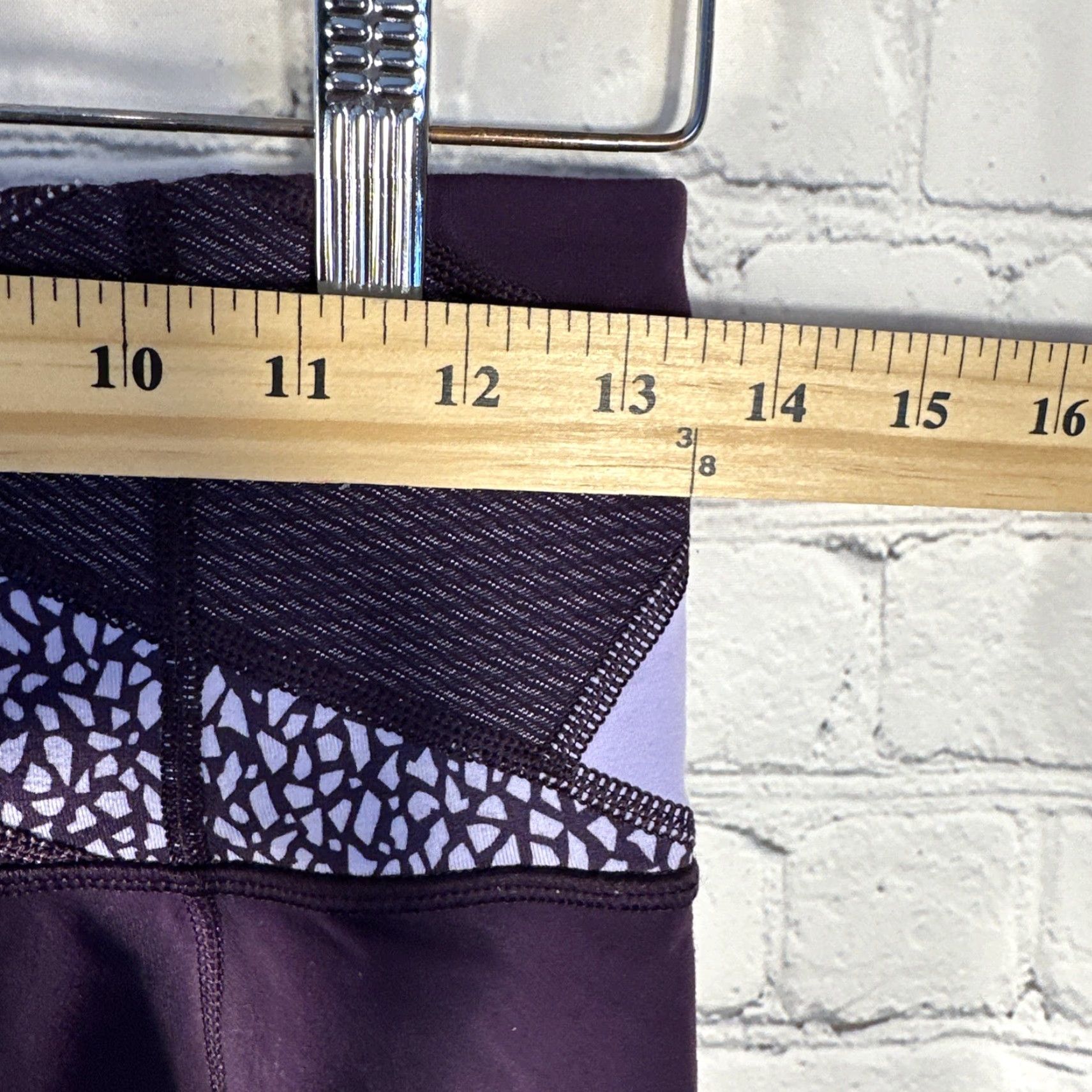 Lululemon Lululemon Groove Geometric Purple Women Activewear Pants 6 Legging Flared 28 Inseam Logo Stretch Size 26" / US 2 / IT 38 - 4 Thumbnail