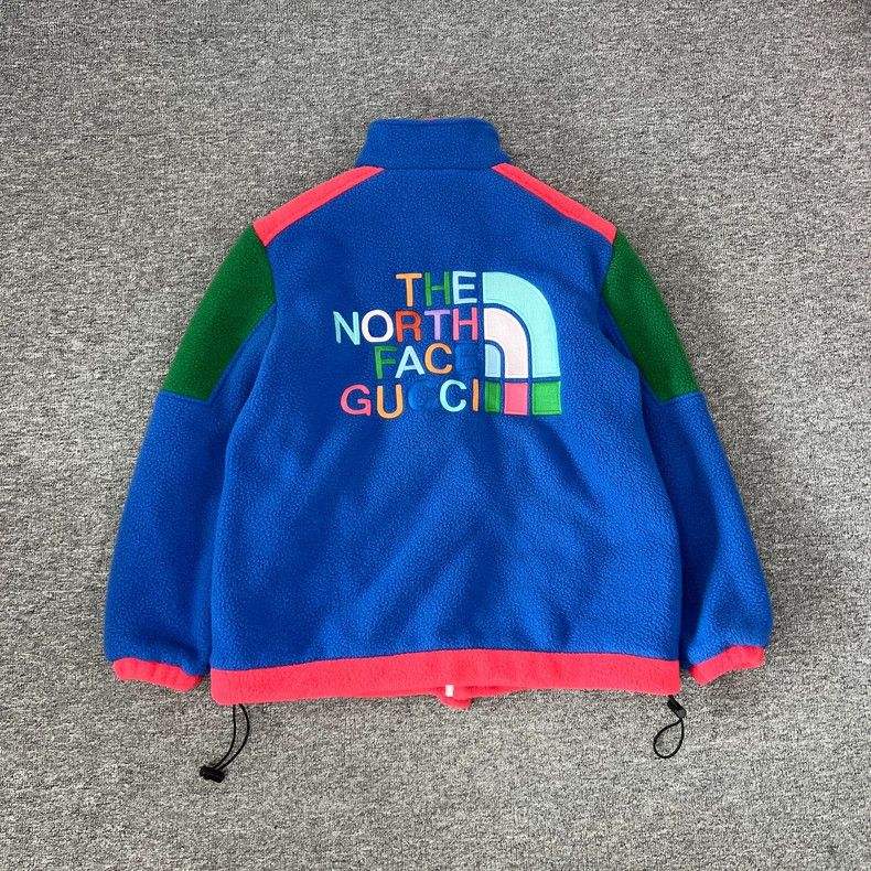 Gucci Gucci TNF Gucci North Co-branded Large logo color-blocked f Size US M / EU 48-50 / 2 - 1 Thumbnail