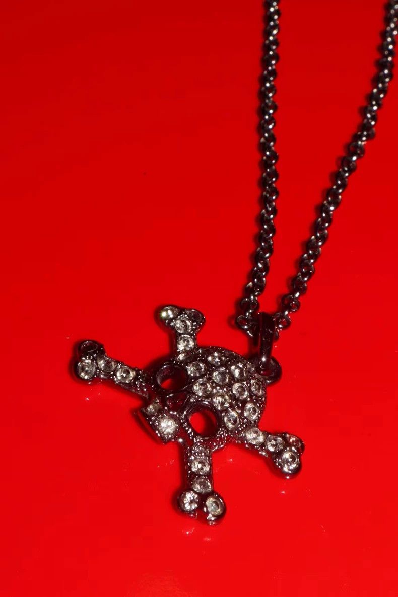 Vivienne Westwood Vivienne Westwood Crystal Skull Pendant Necklace Size ONE SIZE - 1 Thumbnail