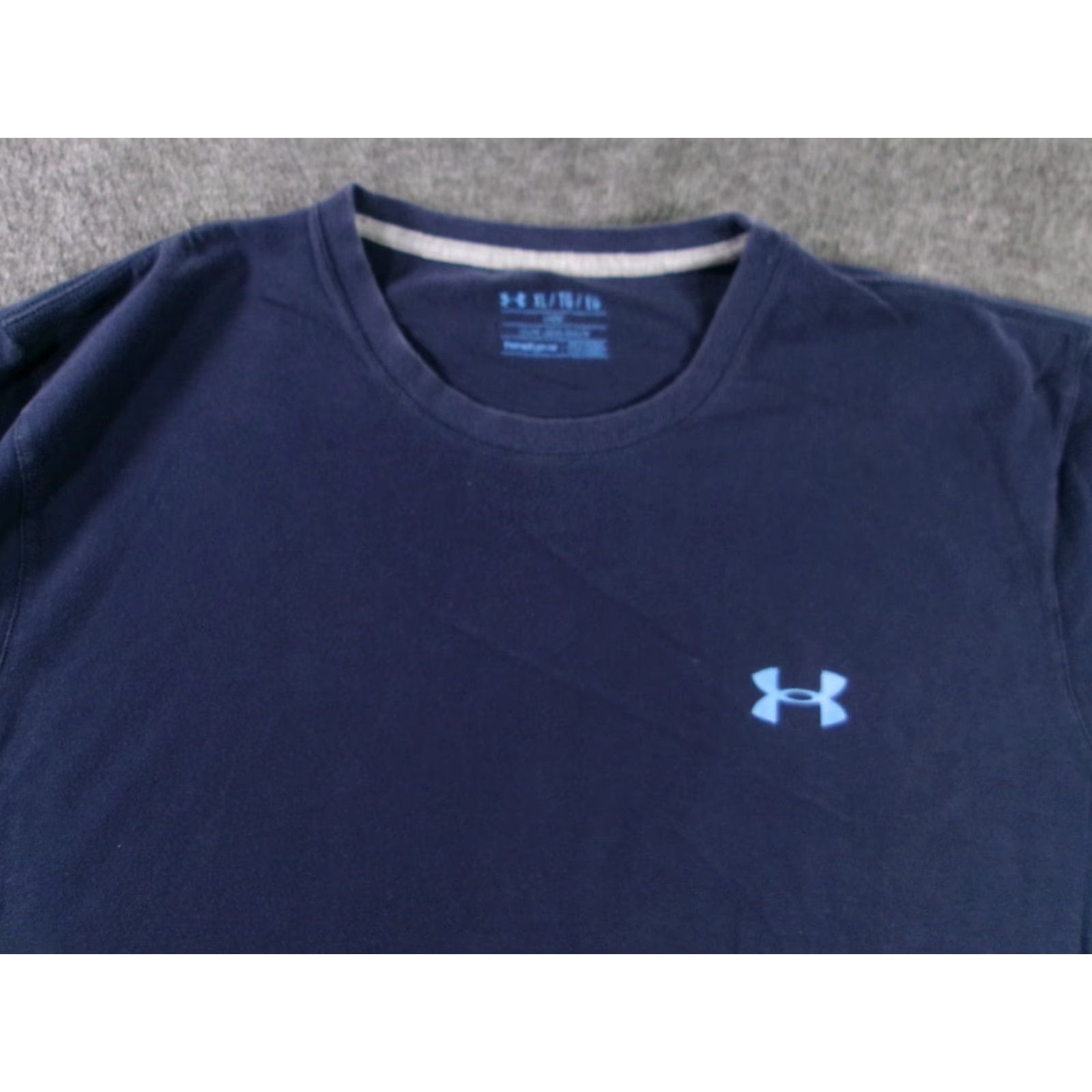 Under Armour VINTAGE Under Armour Shirt Men XL Navy HeatGear Performance Tee Loose Crew Neck Short Sleeve - Mens XL Navy HeatGear T-Shirt Size US XL / EU 56 / 4 - 2 Thumbnail