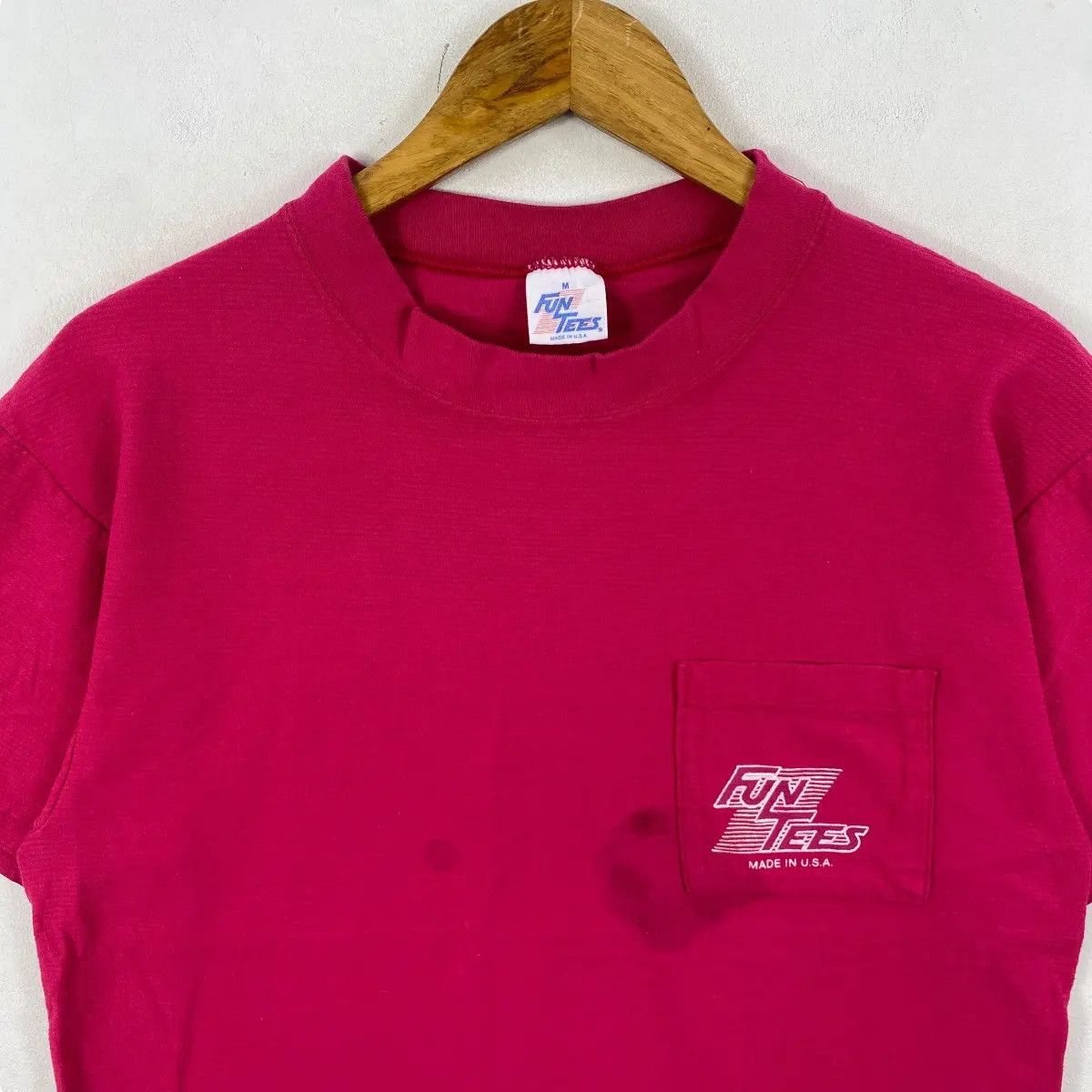 Vintage Vintage 90's FUN TEES Pocket Tee Shirt Medium Size Size US M / EU 48-50 / 2 - 2 Thumbnail