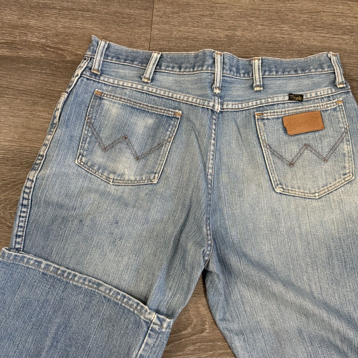 Vintage × Wrangler Vintage 1970s Wrangler Bellbottoms distressed & faded jeans Size US 34 / EU 50 - 3 Thumbnail