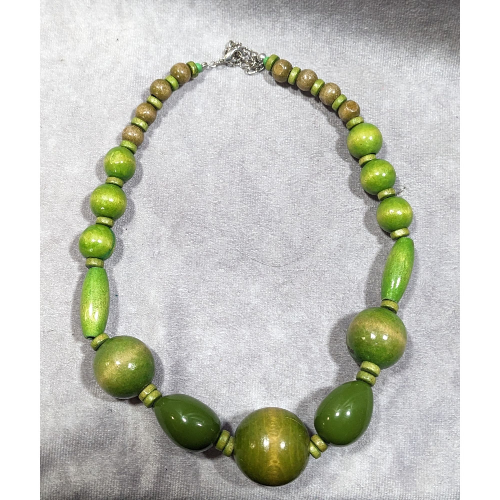 Other Vintage Cottagecore Green Dyed Wooden Beaded Statement Neckl Size ONE SIZE - 6 Thumbnail