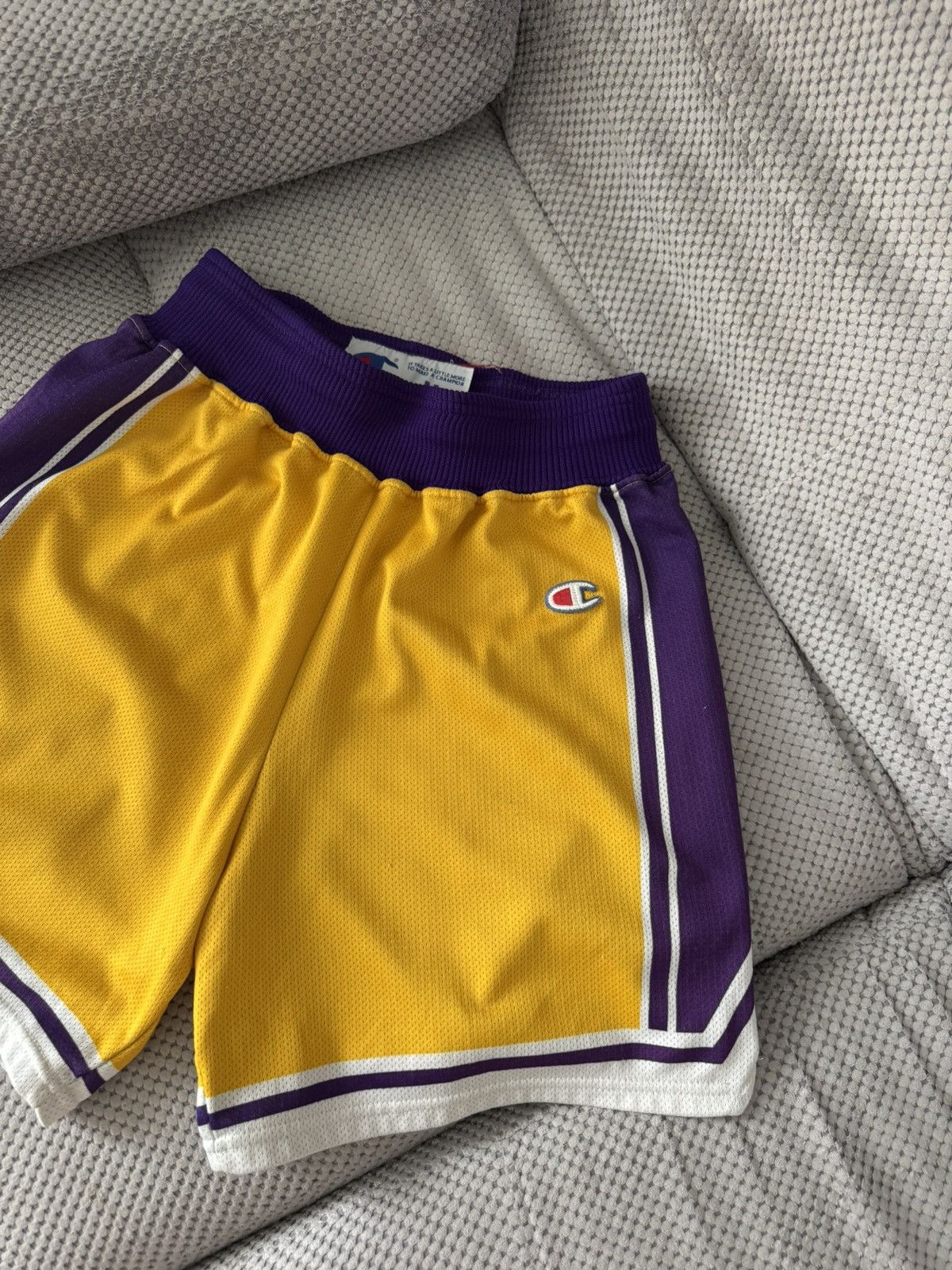 Champion Champion NBA Los Angeles Lakers Vintage Kobe Bryant Shorts Size US 32 / EU 48 - 3 Thumbnail