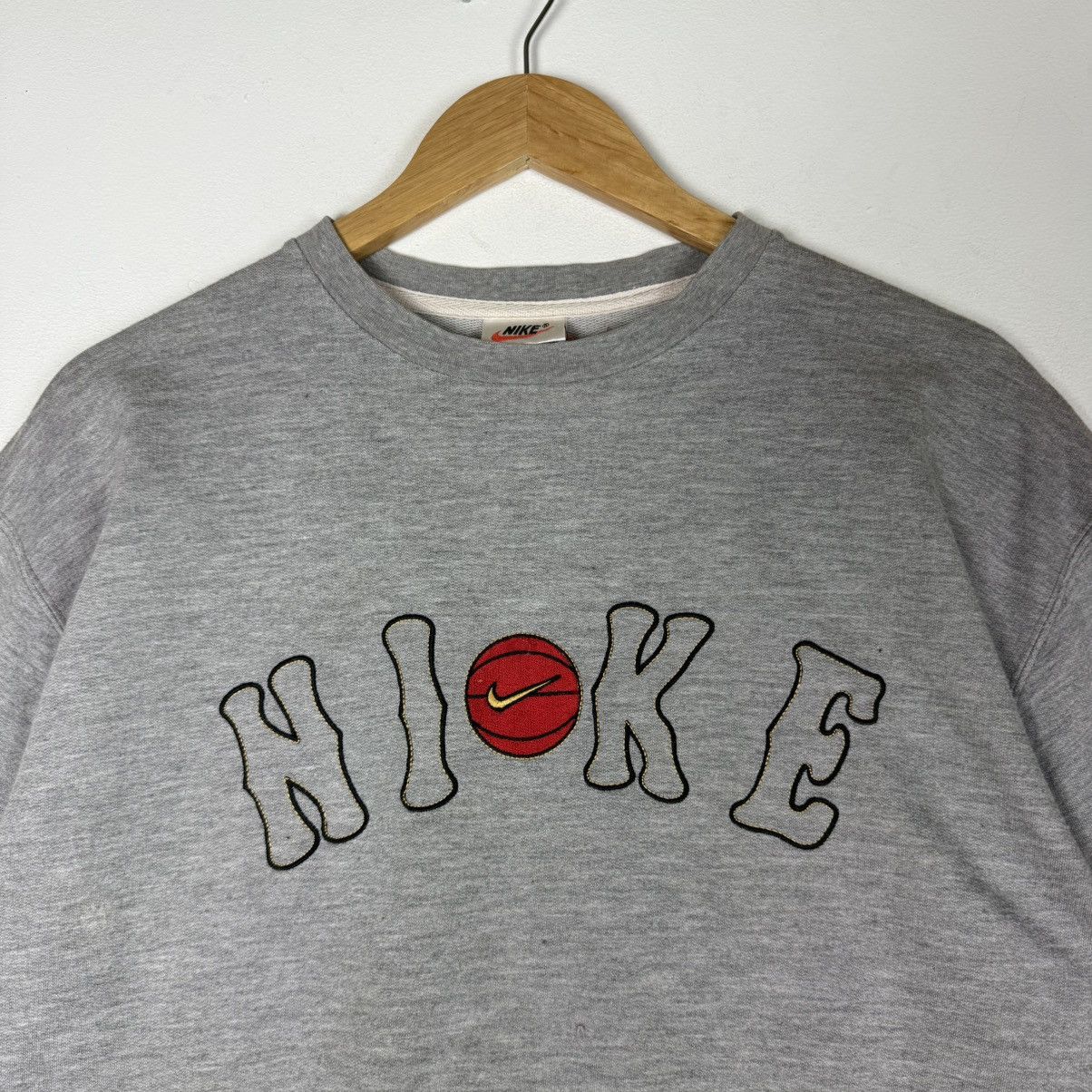 Nike Vintage Nike NBA Ball Center Swoosh Size US M / EU 48-50 / 2 - 5 Thumbnail