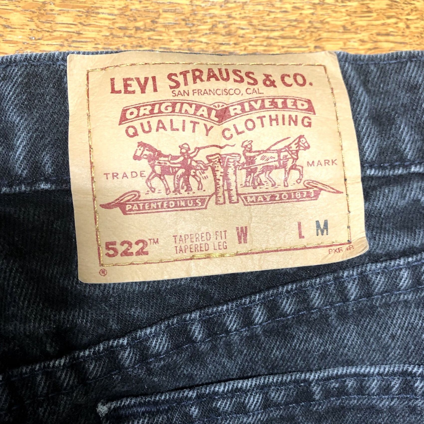 Levi's VINTAGE Levi's 522 Jeans Women 20 30 Black Tapered Fit Tapered Leg USA 90s Size 42" / US 20 - 5 Thumbnail
