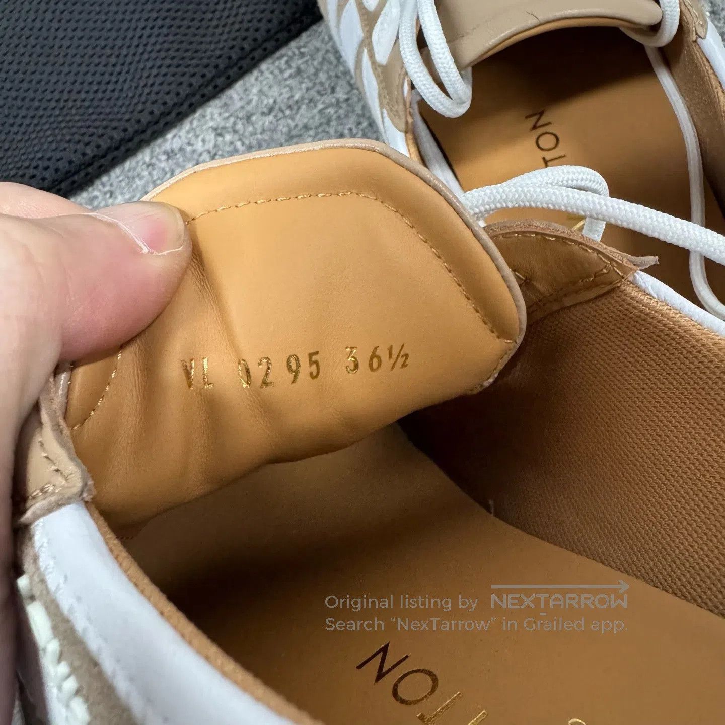 Louis Vuitton Louis Vuitton size 38 Waisted design; metal buttons; medium Size M / US 6-8 / IT 42-44 - 7 Thumbnail