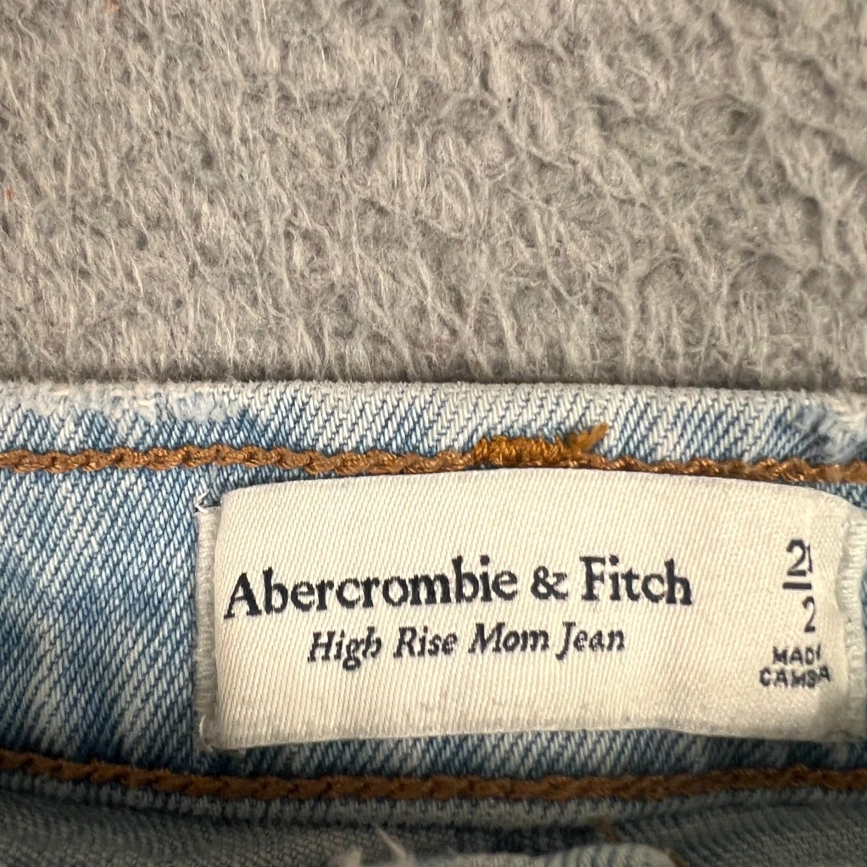 Abercrombie & Fitch Abercrombie & Fitch Mom Jeans Womens Size 2/26 Blue Denim Distressed High Rise Size 26" / US 2 / IT 38 - 6 Thumbnail