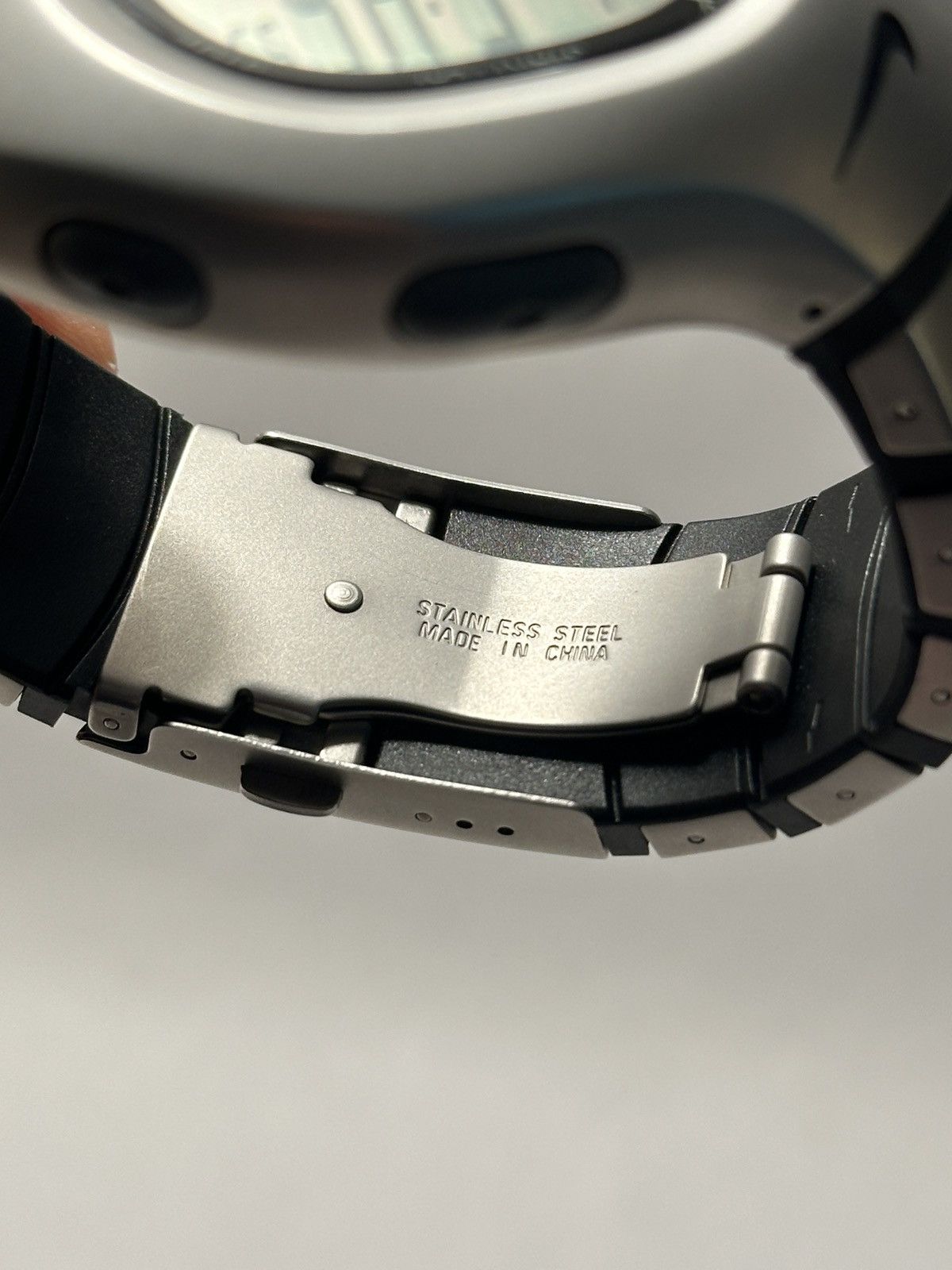 Nike × Vintage NIKE TRIAX STAINLESS STEEL QUARTZ WATCH, WG80-4010 Size 32 - 7 Thumbnail