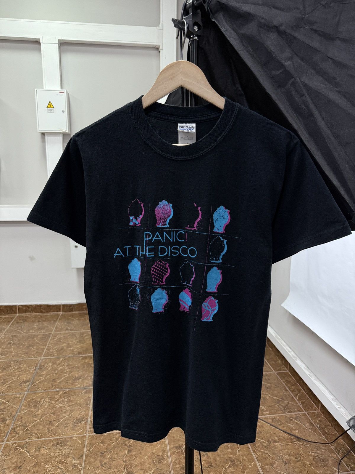 Gildan 🇺🇸 Vintage Y2K Panic At The Disco Band T-Shirt Retro Rare Size US S / EU 44-46 / 1 - 1 Thumbnail