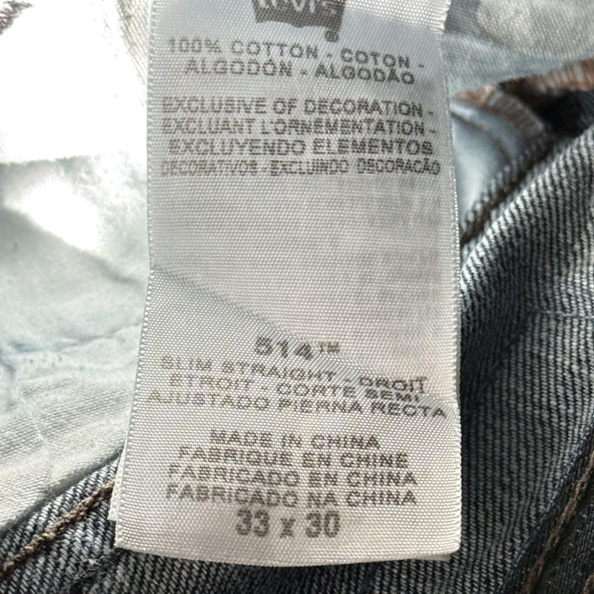 Levi's Levi’s 514 straight fit back zipper pocket jeans 33/30 Size US 33 - 9 Thumbnail