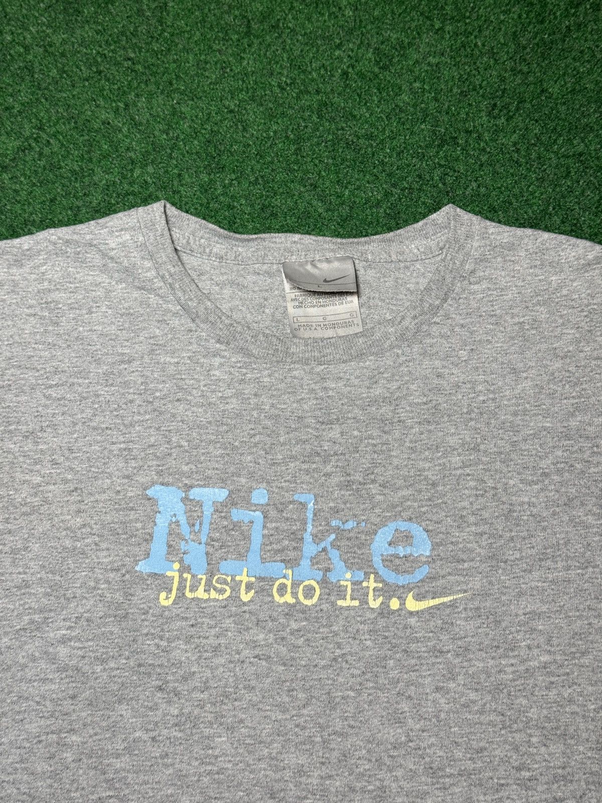 Nike Nike Y2K Gray Shirt Womens M/L 19x24 Gray Just Do It T Shirt Size US L / EU 52-54 / 3 - 2 Thumbnail