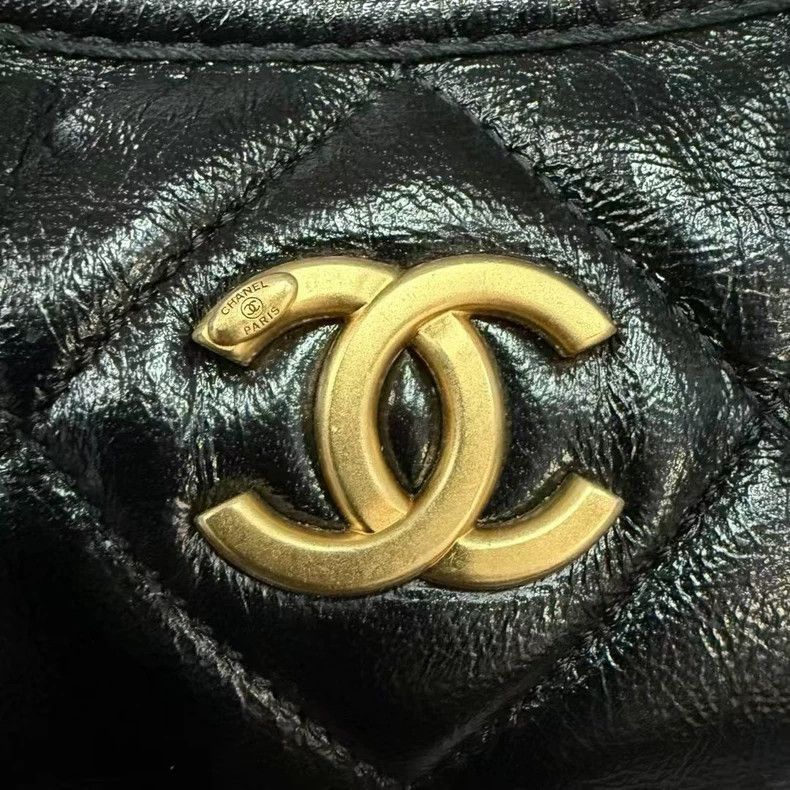 Chanel Chanel Hobo Bag with Gold Chain Details Size ONE SIZE - 6 Thumbnail