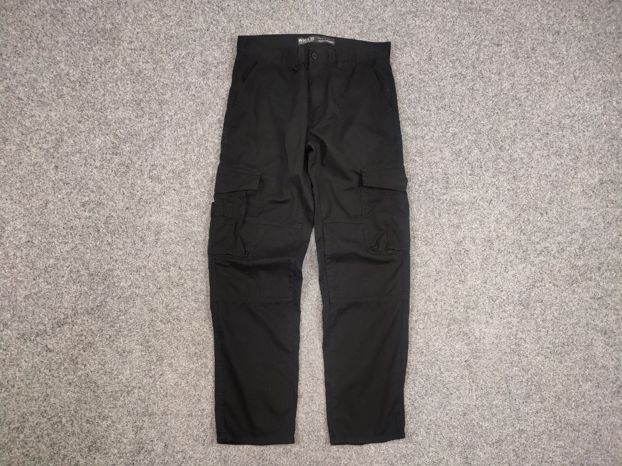 Japanese Brand Vintage Japanese Black Cargo Workwear Y2K Style Pants Size US 30 / EU 46 - 7 Thumbnail