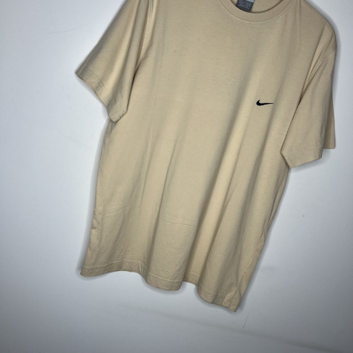 Nike × Vintage Vintage Nike Center Swoosh T-Shirt Size US L / EU 52-54 / 3 - 3 Thumbnail