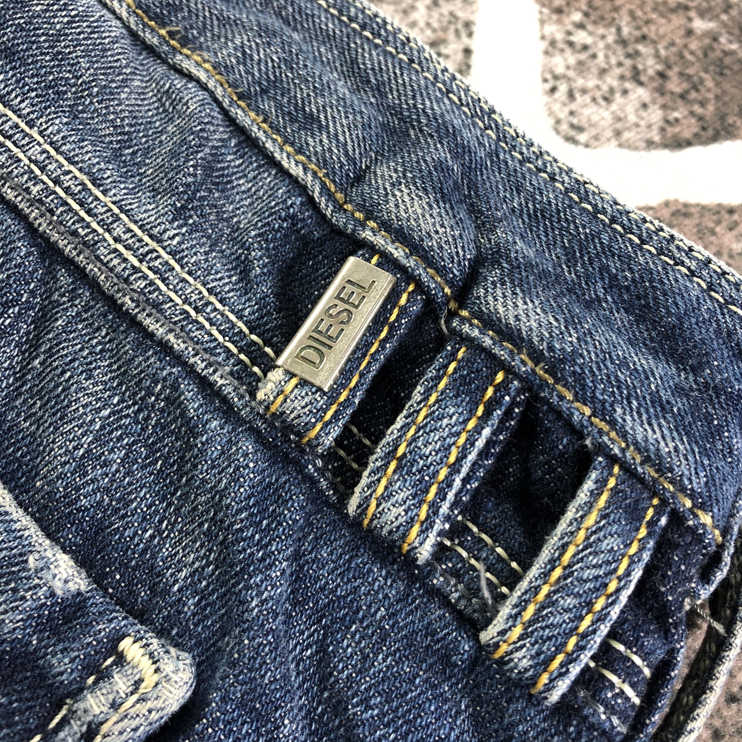 Japanese Brand Diesel Faded Blue Flare Jeans KJ1950 Size 27" / US 4 / IT 40 - 7 Thumbnail