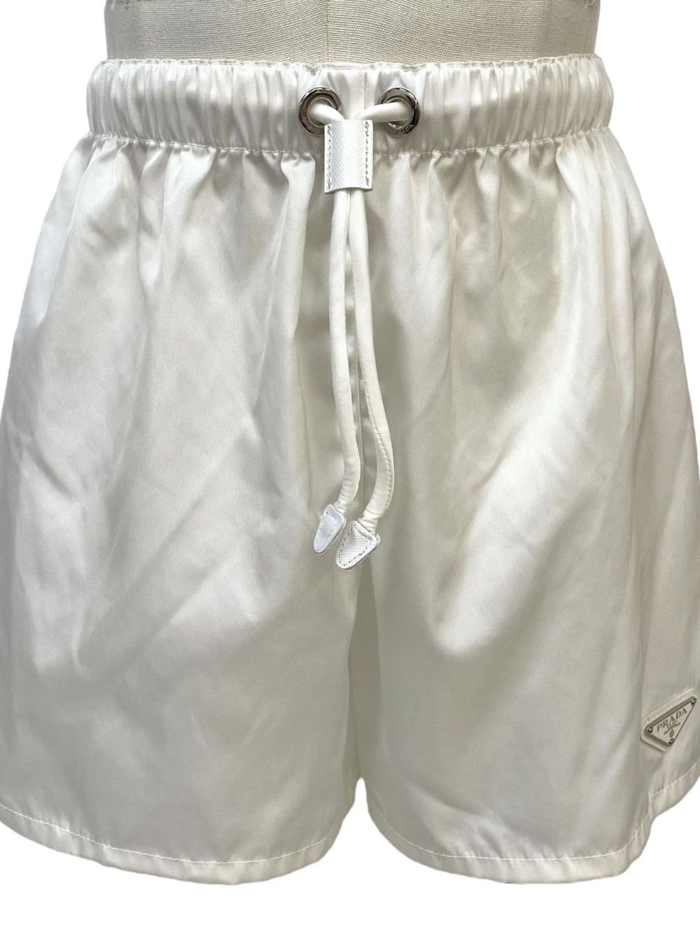 Prada Prada Re-Nylon Shorts Size 36 Size 25" / US 0 / IT 36 - 1 Thumbnail