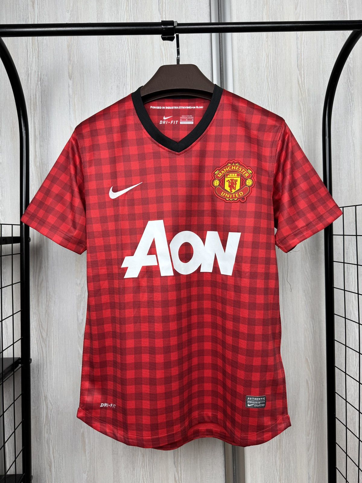 Vintage Manchester United 2012 2013 #15 Vidic home soccer jersey Size US M / EU 48-50 / 2 - 2 Thumbnail