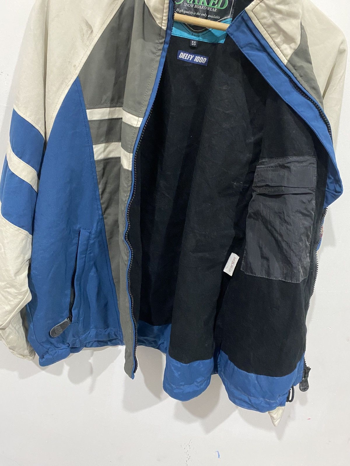 Japanese Brand Naked Snow Board Wear Winter Jacket Size US S / EU 44-46 / 1 - 4 Thumbnail