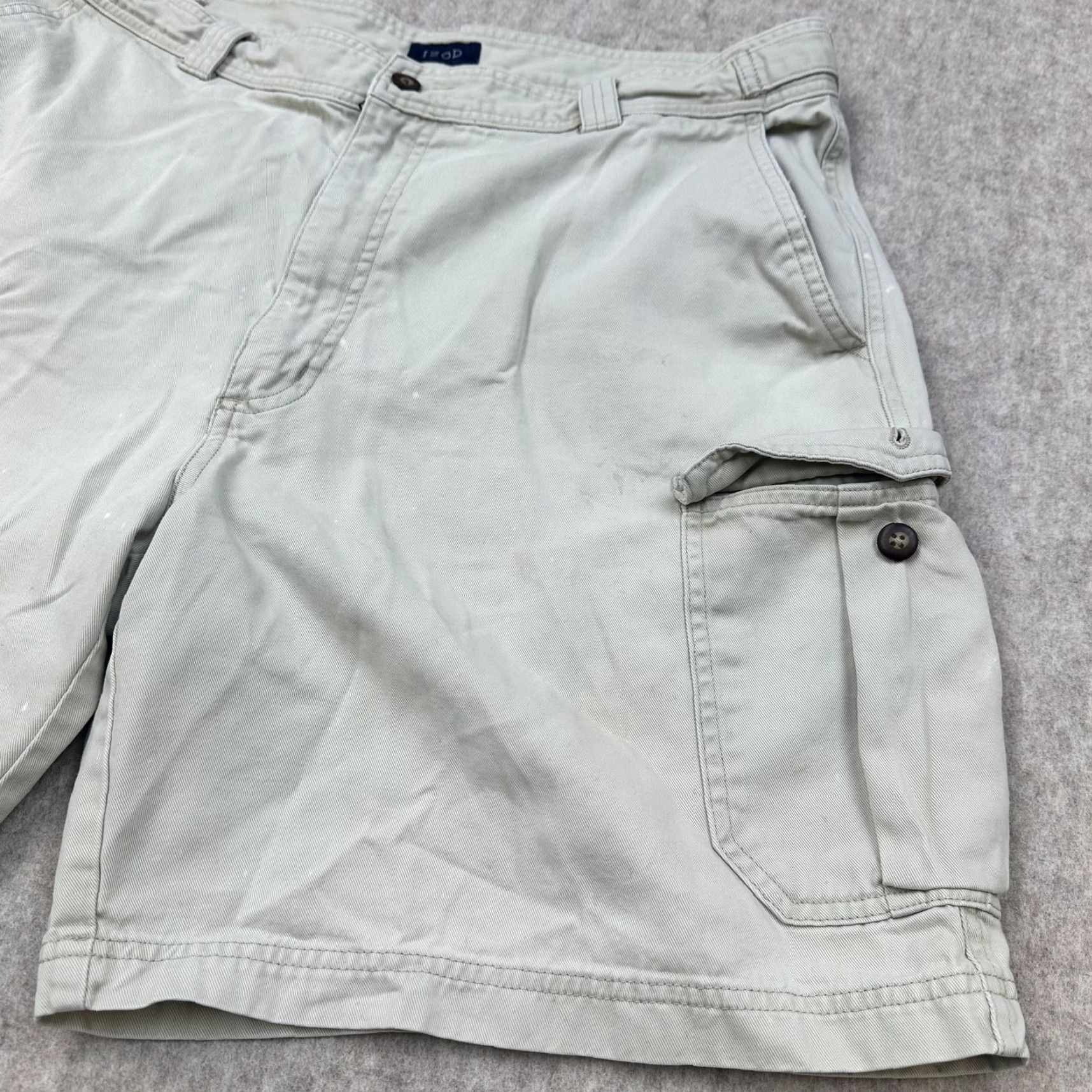Izod IZOD Shorts Mens 36 Light Gray Cargo 100% Cotton Zip Fly Pockets Casual Summer Size US 36 / EU 52 - 4 Thumbnail