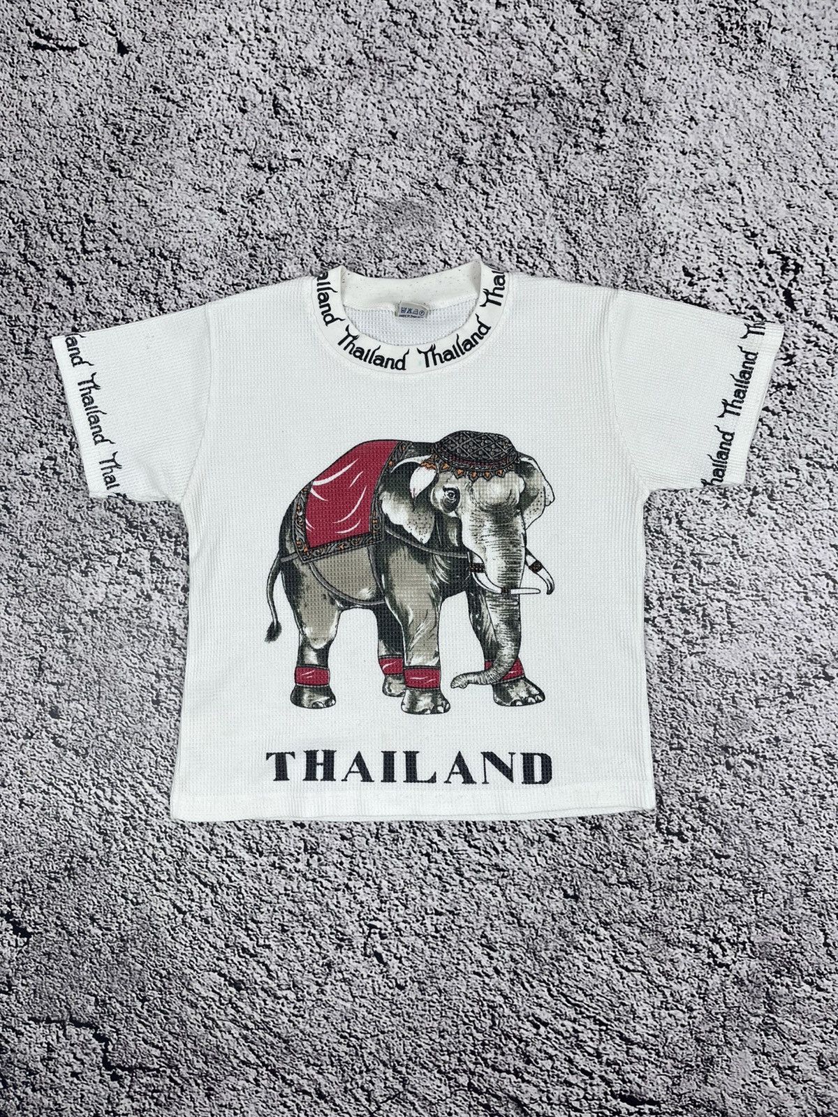 Vintage Vintage Thailand Logo Elephant 90s crop top size L Size L / US 10 / IT 46 - 1 Thumbnail