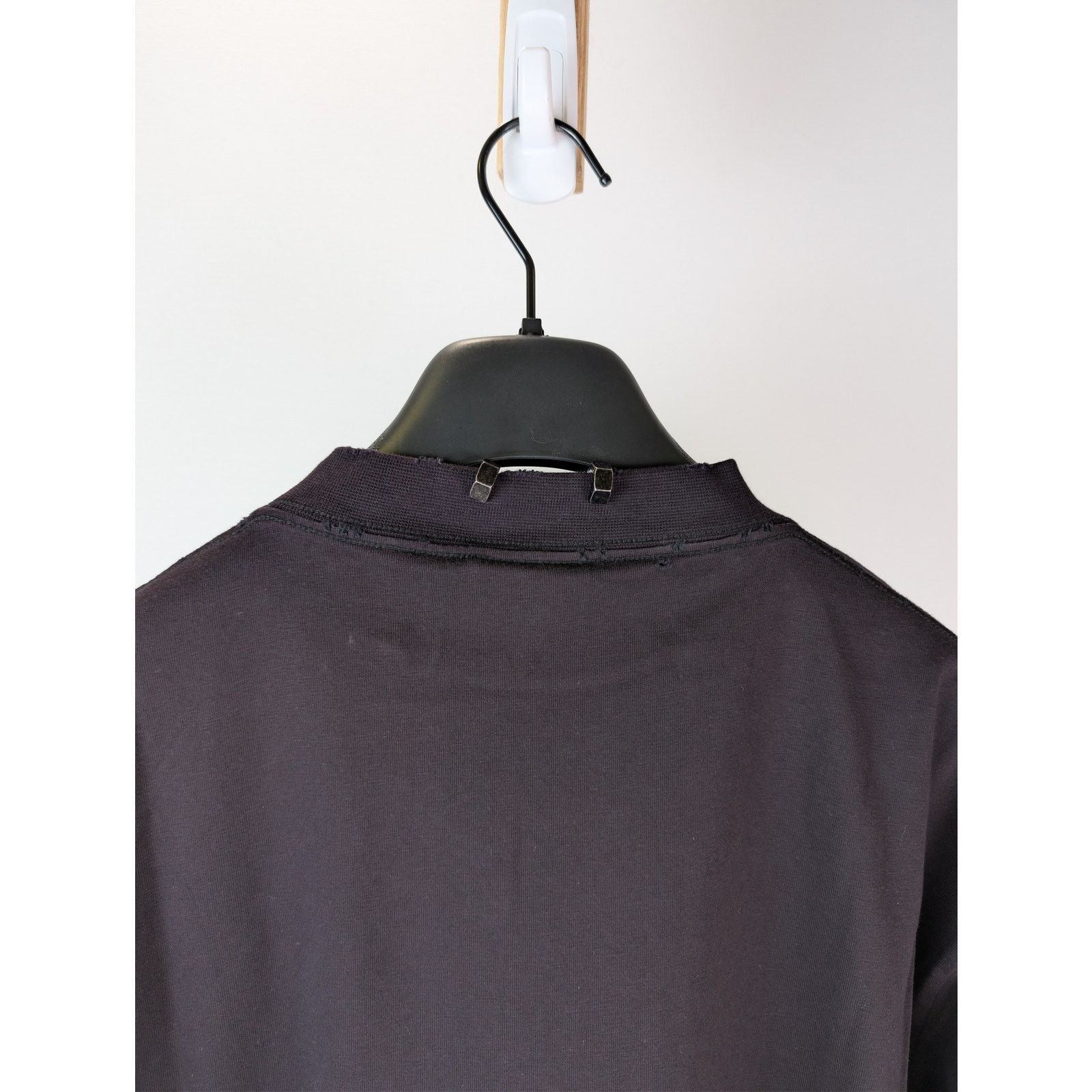 Balenciaga o1rshd1 Pierced Oversized Vintage Jersey T-Shirt in Black Size US S / EU 44-46 / 1 - 15 Thumbnail