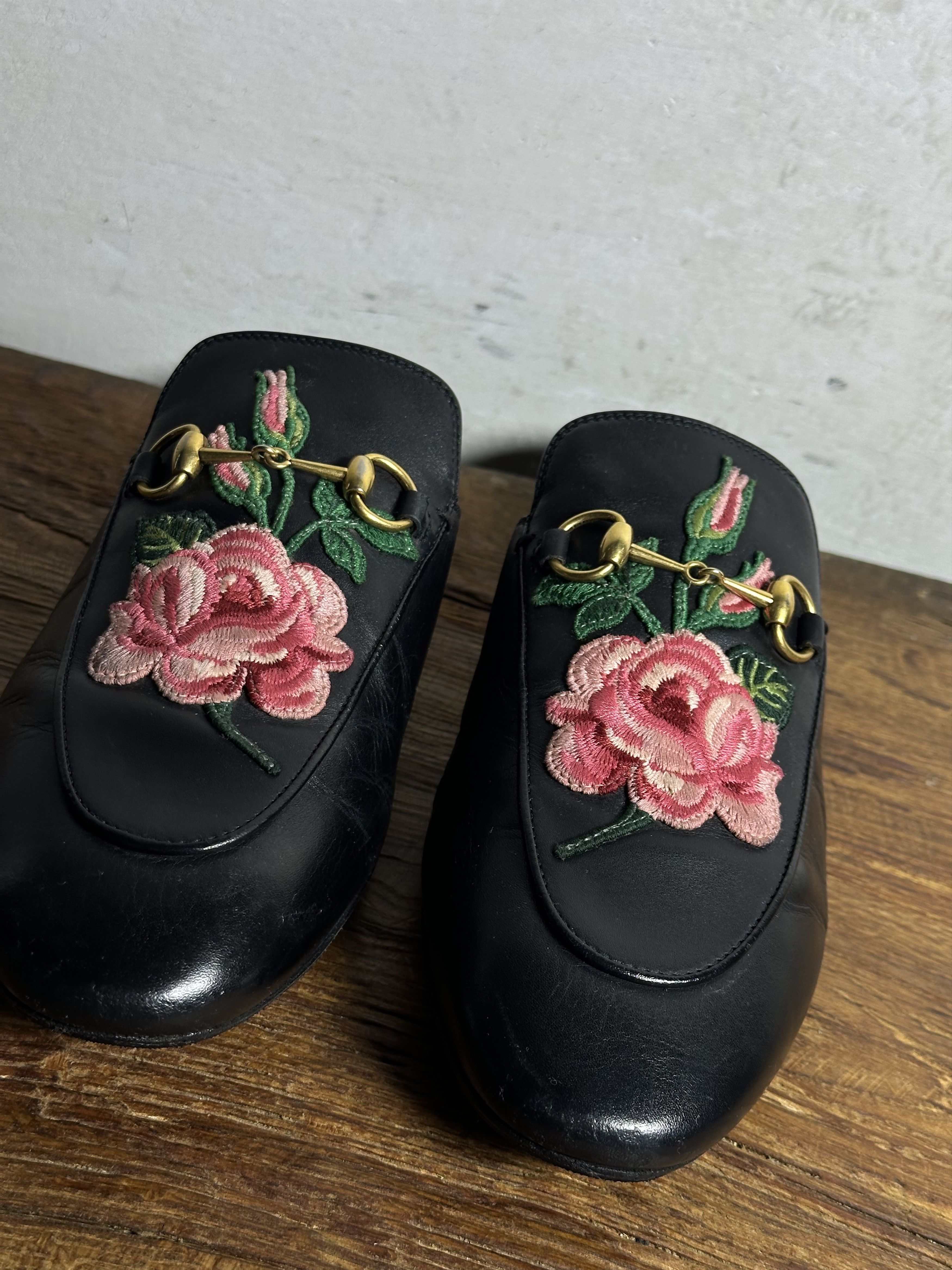Gucci GUCCI Rose Embroidered Princetown Horsebit Leather Mules Size US 10 / IT 40 - 10 Thumbnail