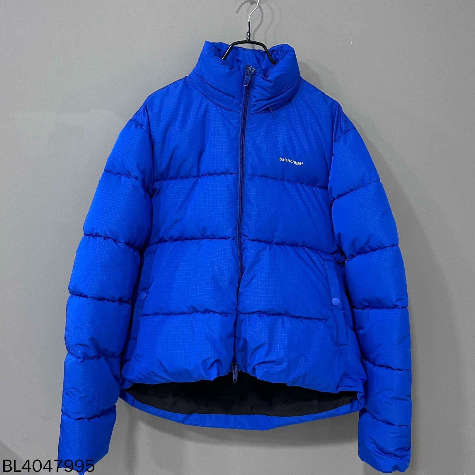 Balenciaga balenciaga blue logo padded jacket Size US L / EU 52-54 / 3 - 4 Thumbnail